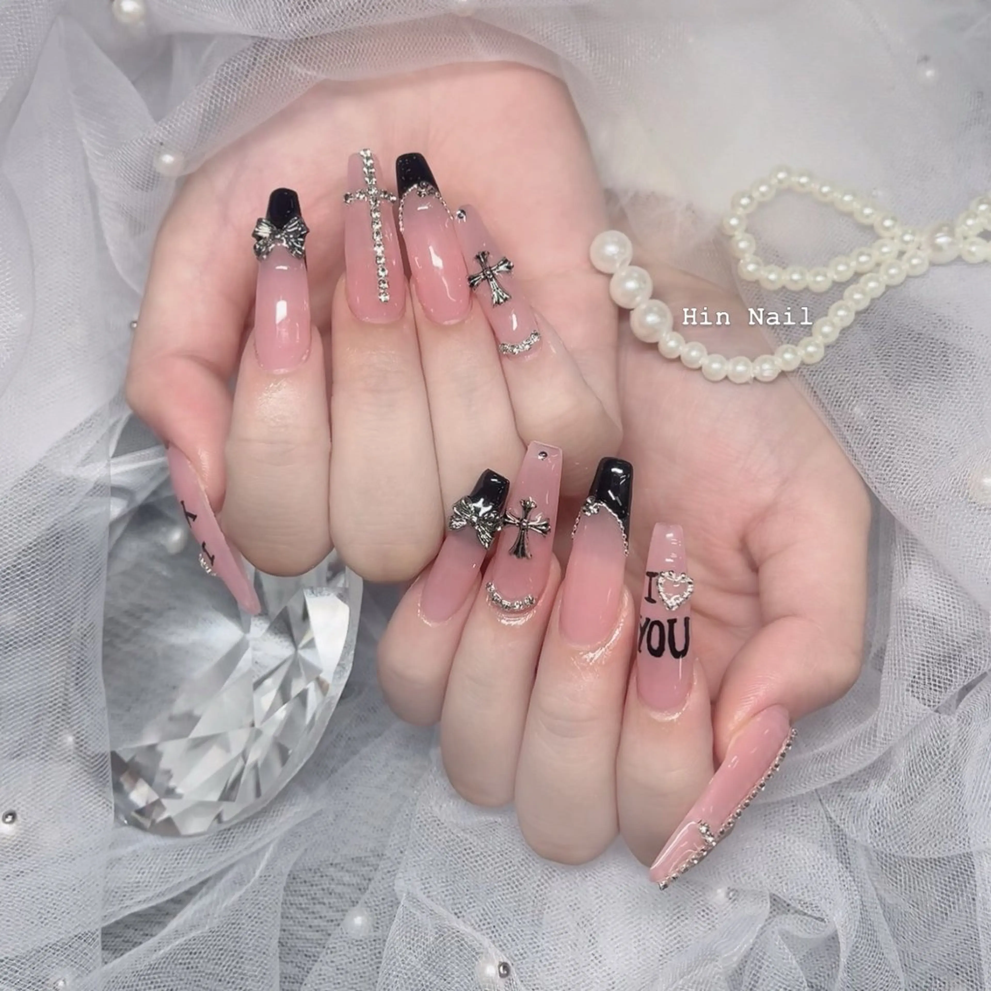 ネイル ハンドネイル HIN NAILのネイルデザイン