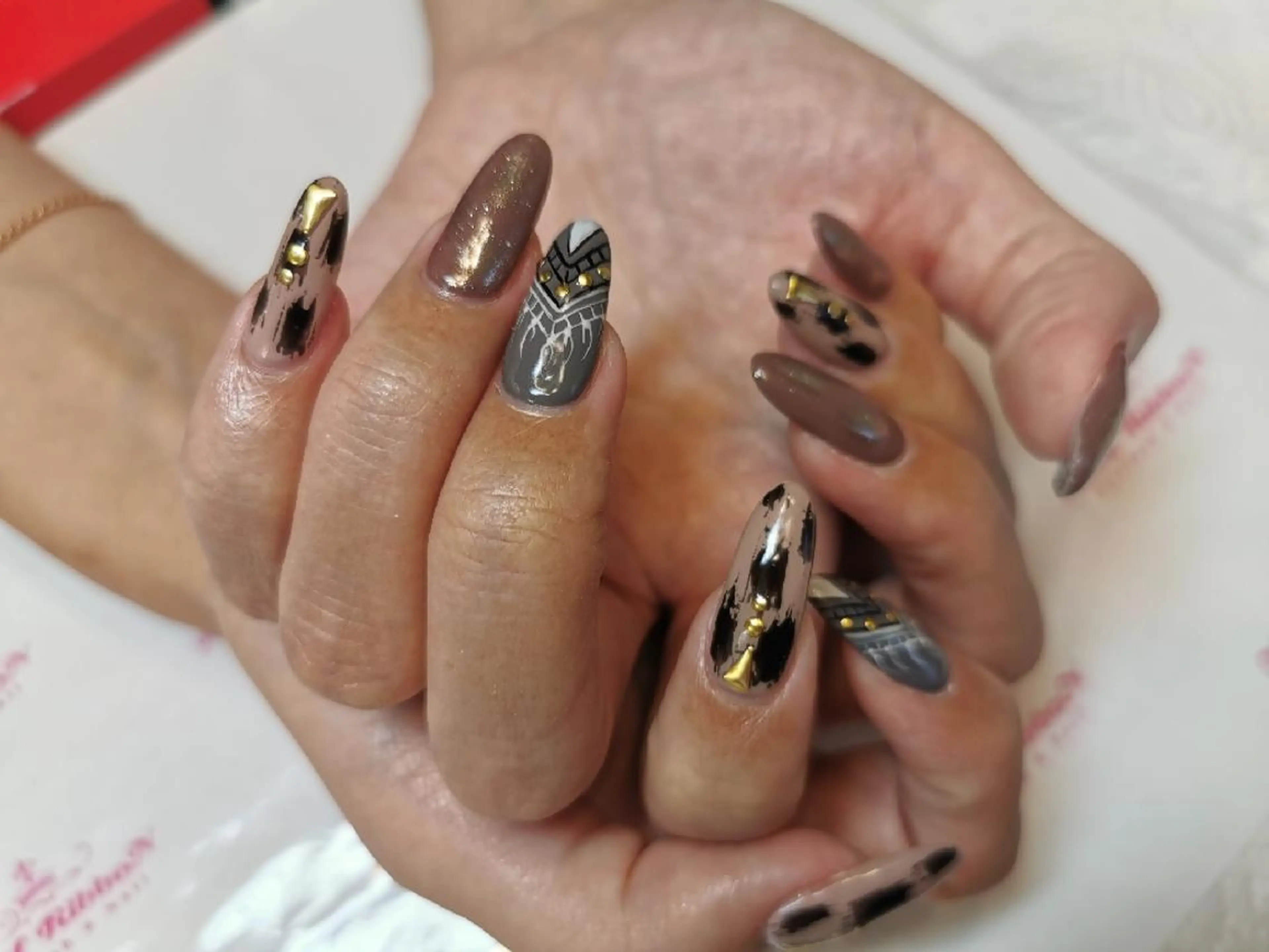 ネイル ネイルリボン 受付スタッフのネイルデザイン