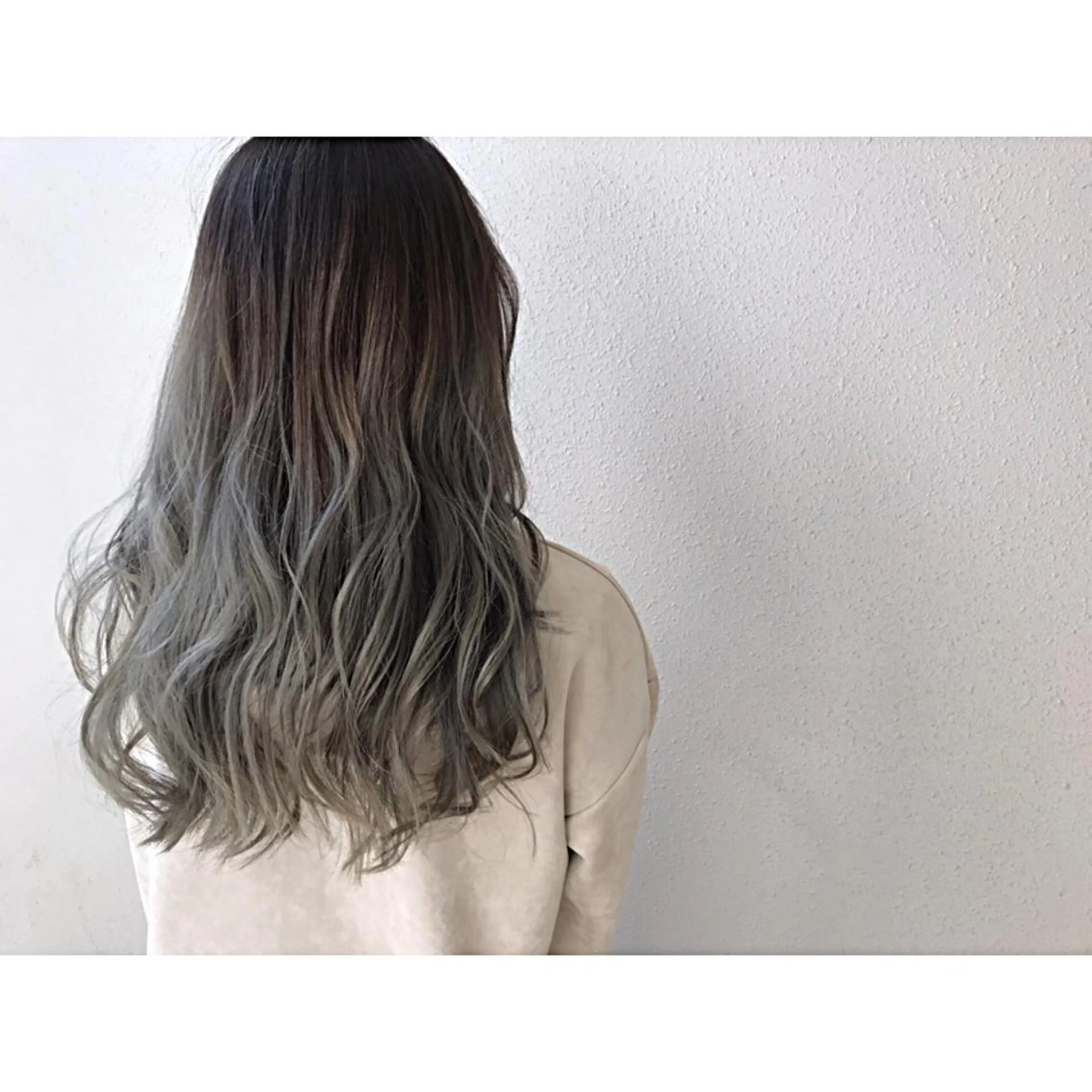 セミロング カラー アディクシーカラー グラデーションカラー カット ヘアカラー トリートメント 荒木 拓也のヘアスタイル