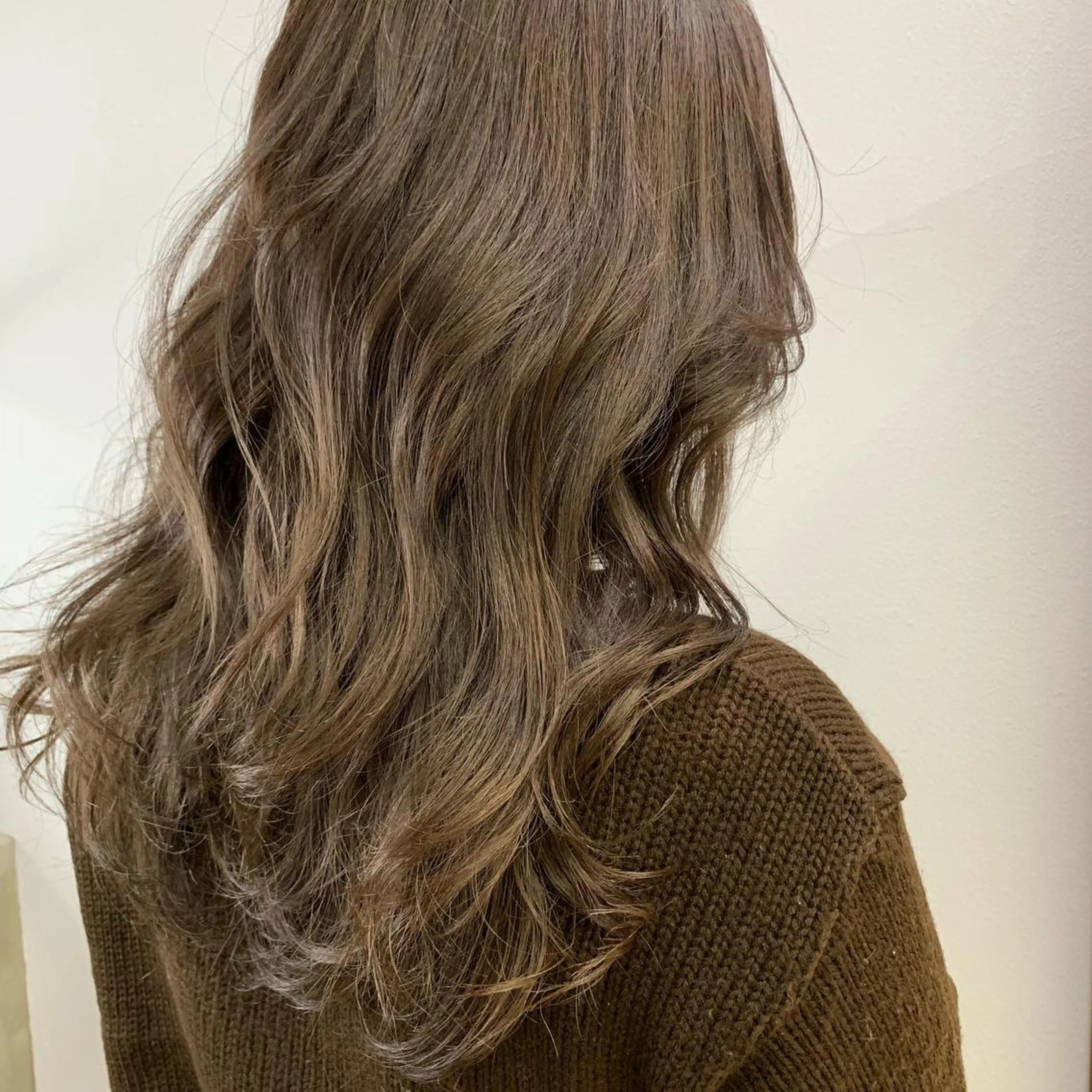 ロング カラー トレンド/顔まわり/ レイヤー/髪質改善のヘアスタイル