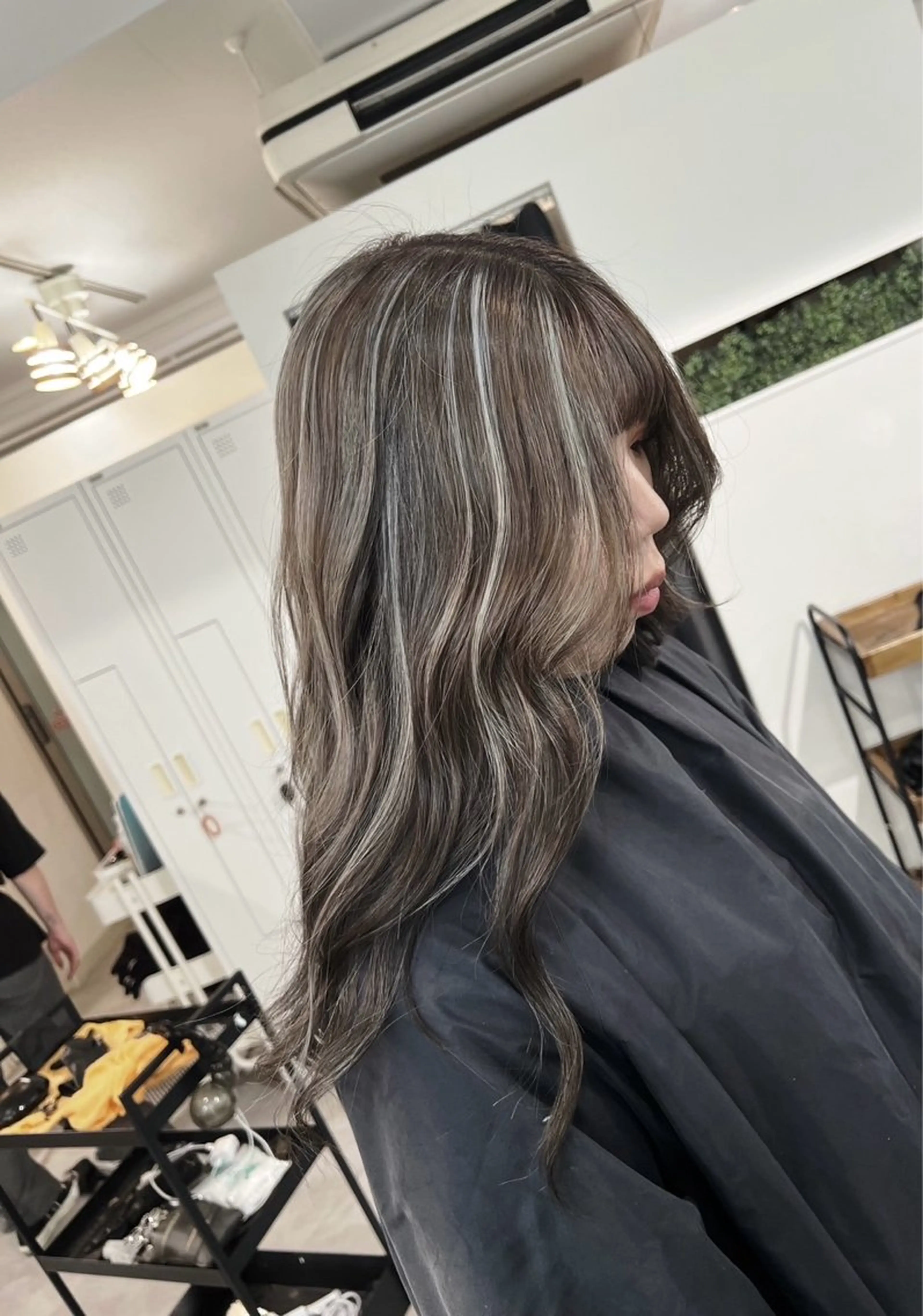 ロング カラー ダークグレー ダークグレージュ グレージュ ハイライトカラー ハイライト ヘアカラー トリートメント ROBIN所属・指名数No.1 /NAOYAのヘアスタイル