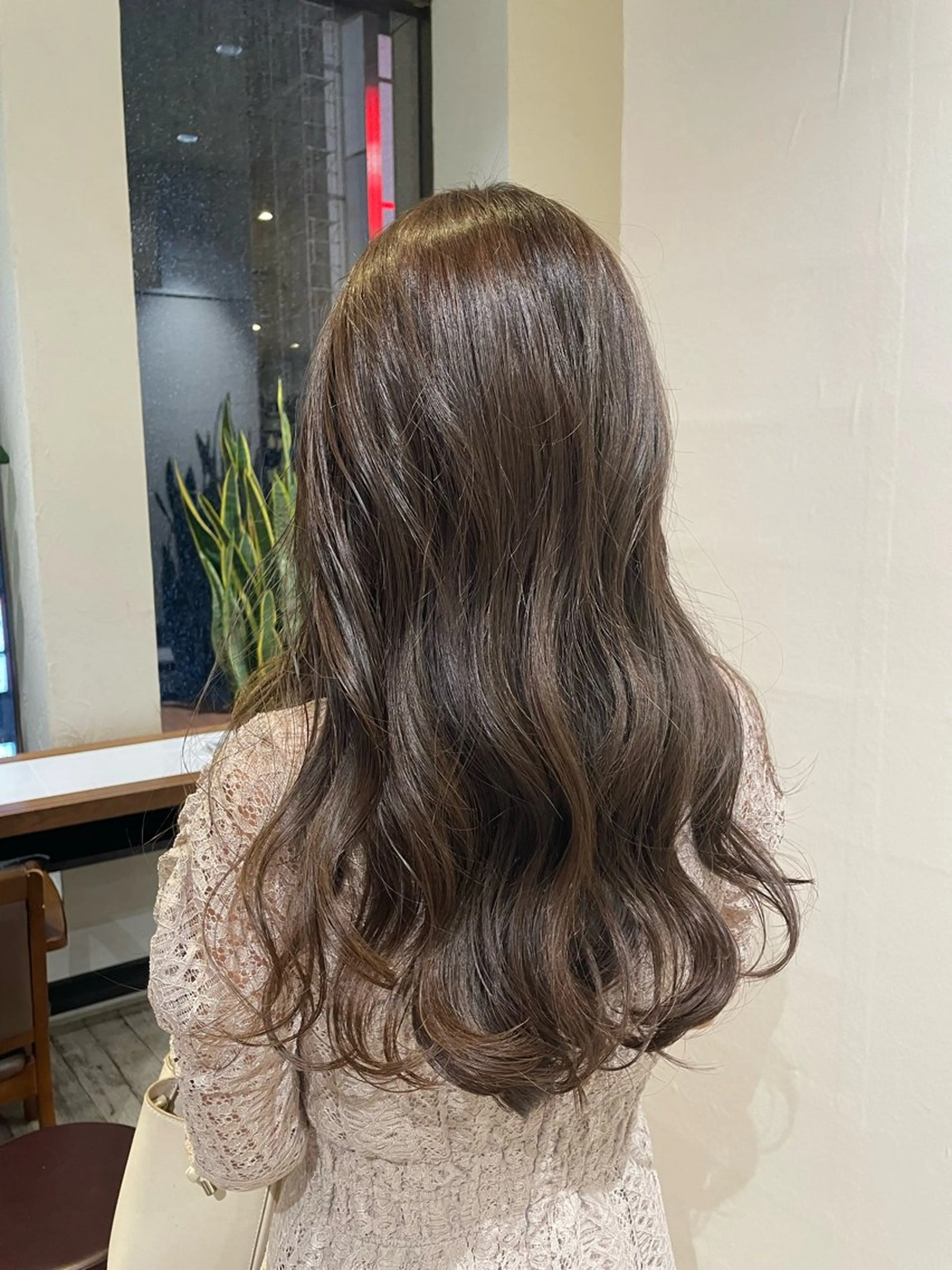 ロング カラー ヘアアレンジ 透明感カラー ダブルカラー 髪質改善 縮毛矯正 トリートメント 脇野 茉優のヘアスタイル