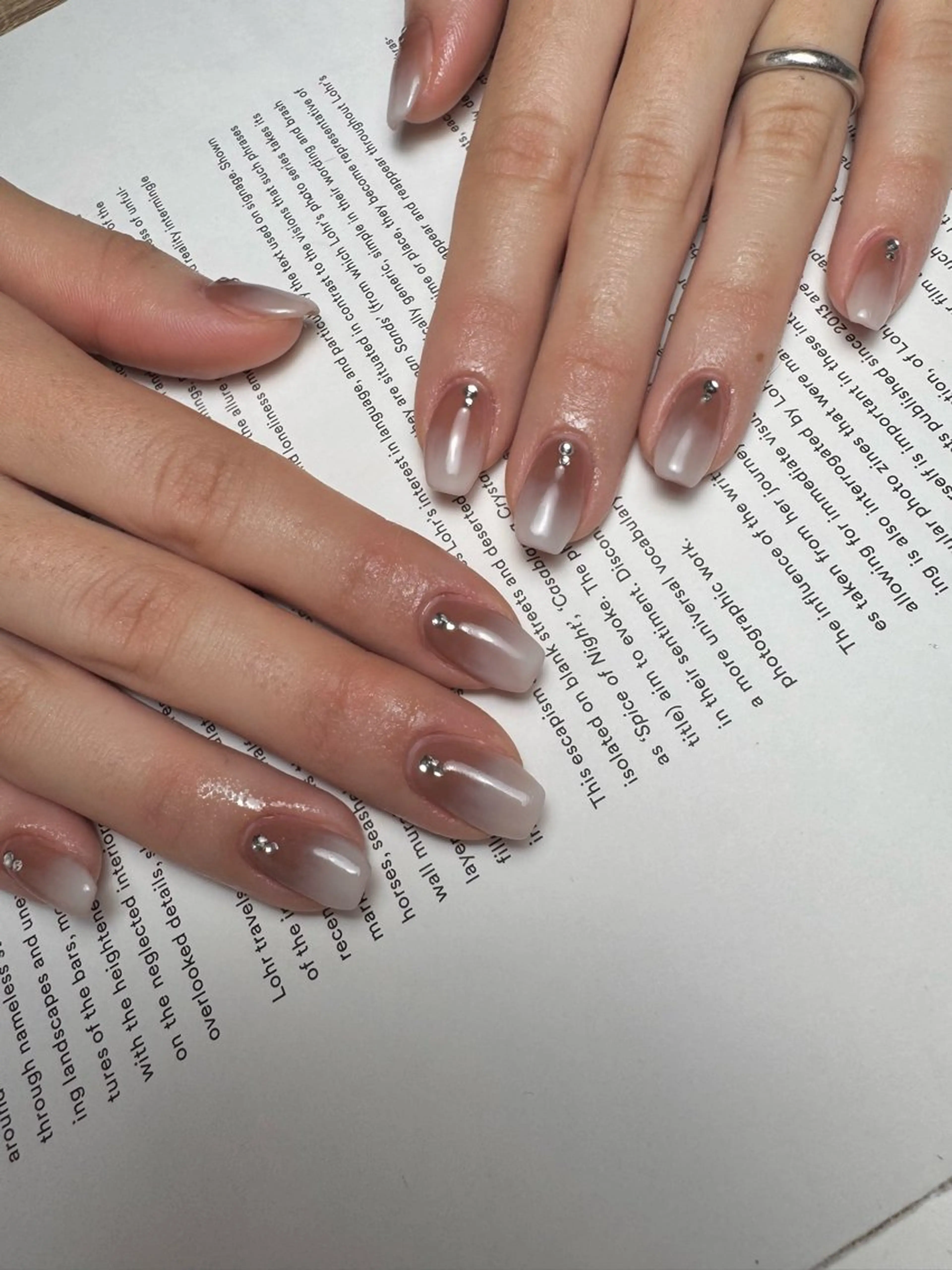 ネイル グラデーション ハンドネイル 白日-hakubi nail-のネイルデザイン