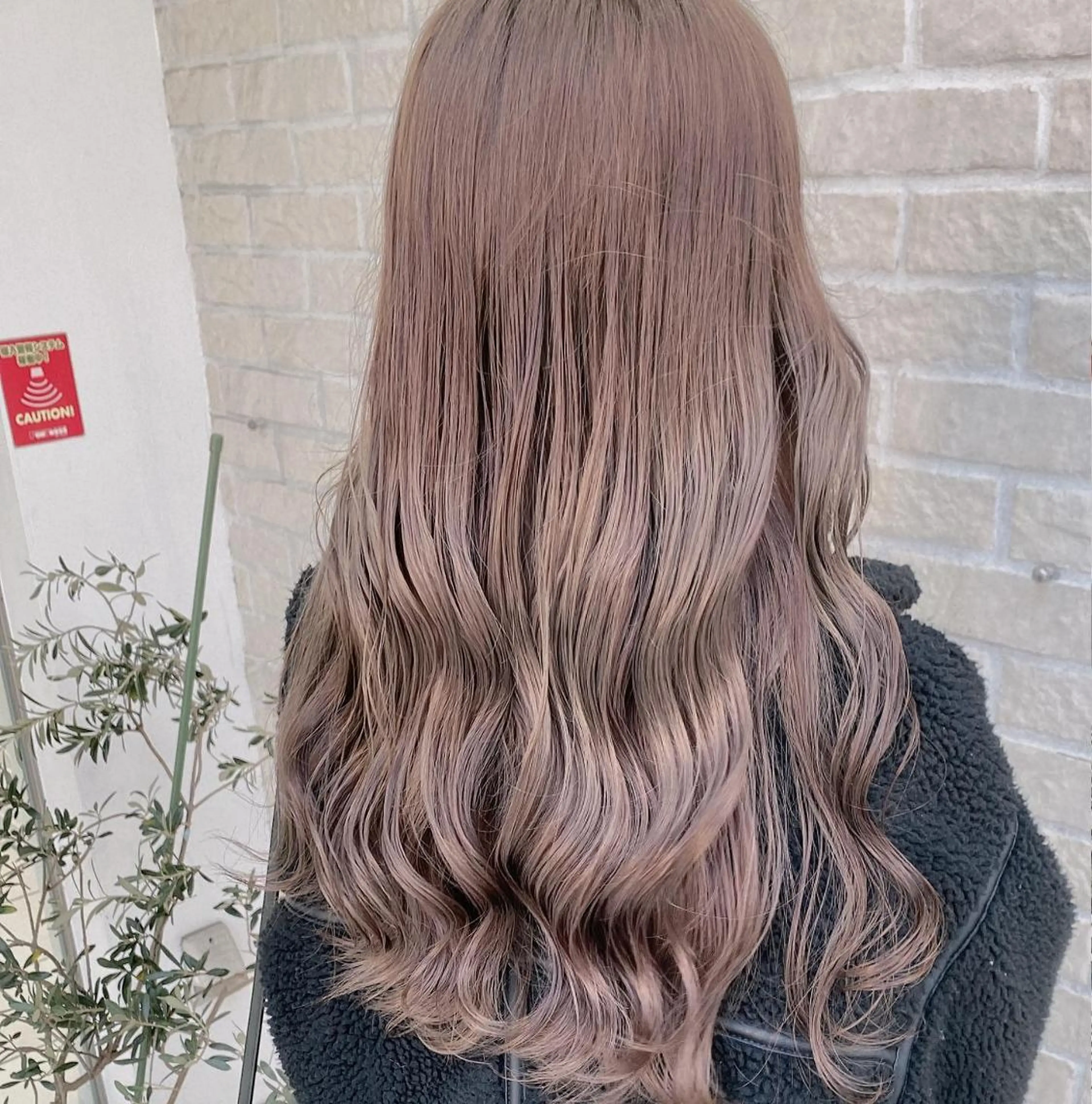 カラー ベージュカラー ブリーチ ブラウンカラー ショコラグレージュ ココアブラウン 艶髪レイヤーの王 また復活の大澤竜馬のヘアスタイル