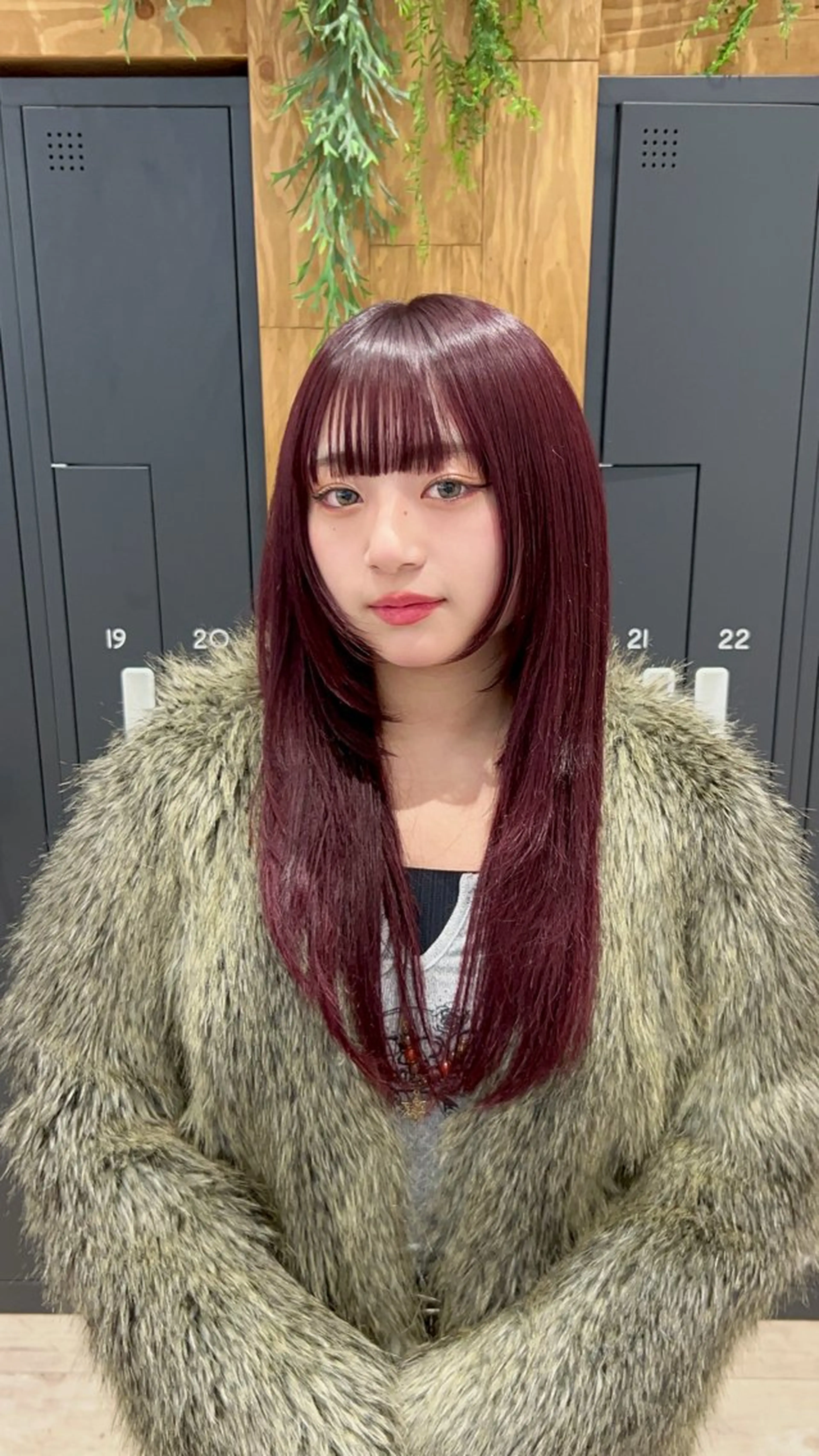 セミロング i.osaka所属・たつ/レイヤーカット 顔周り/髪質改善のヘアスタイル