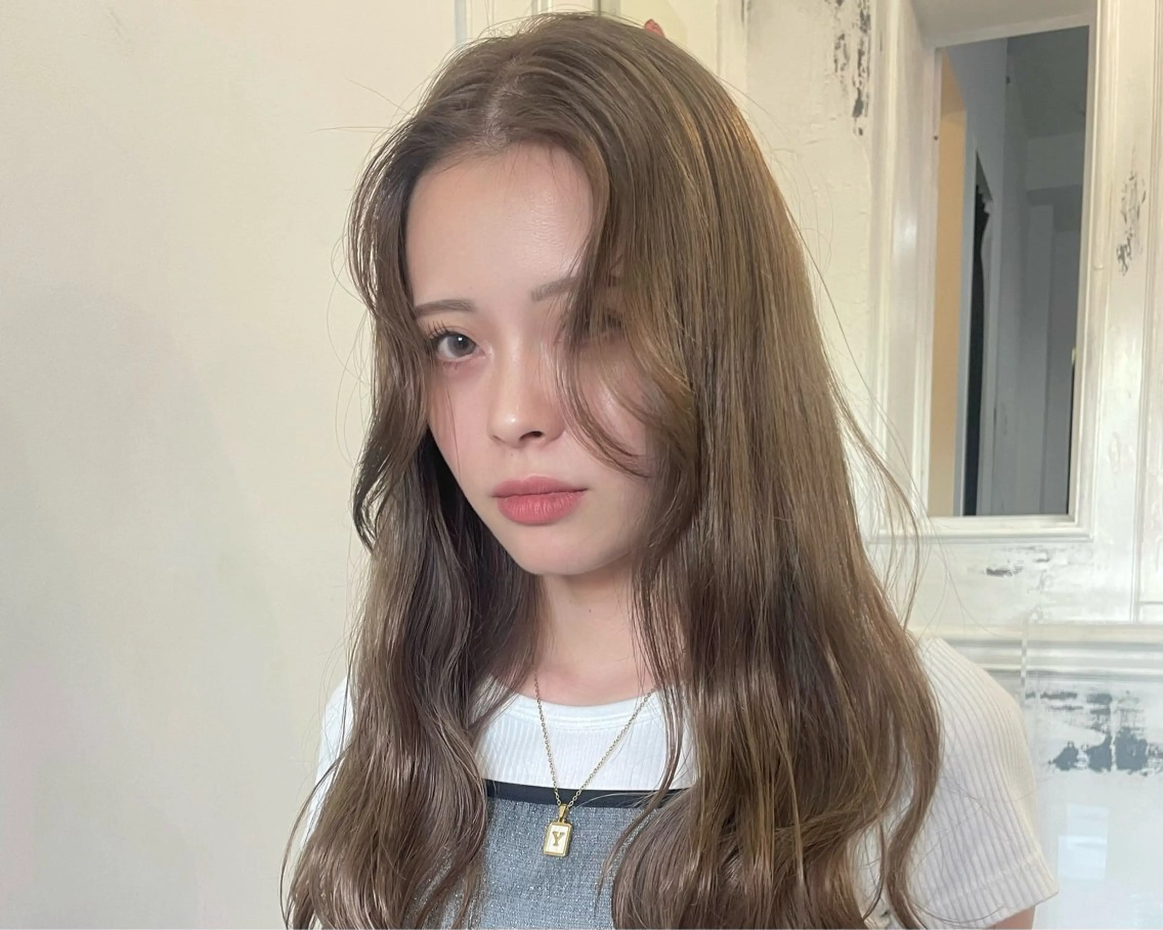 セミロング カラー 前田 雄のヘアスタイル