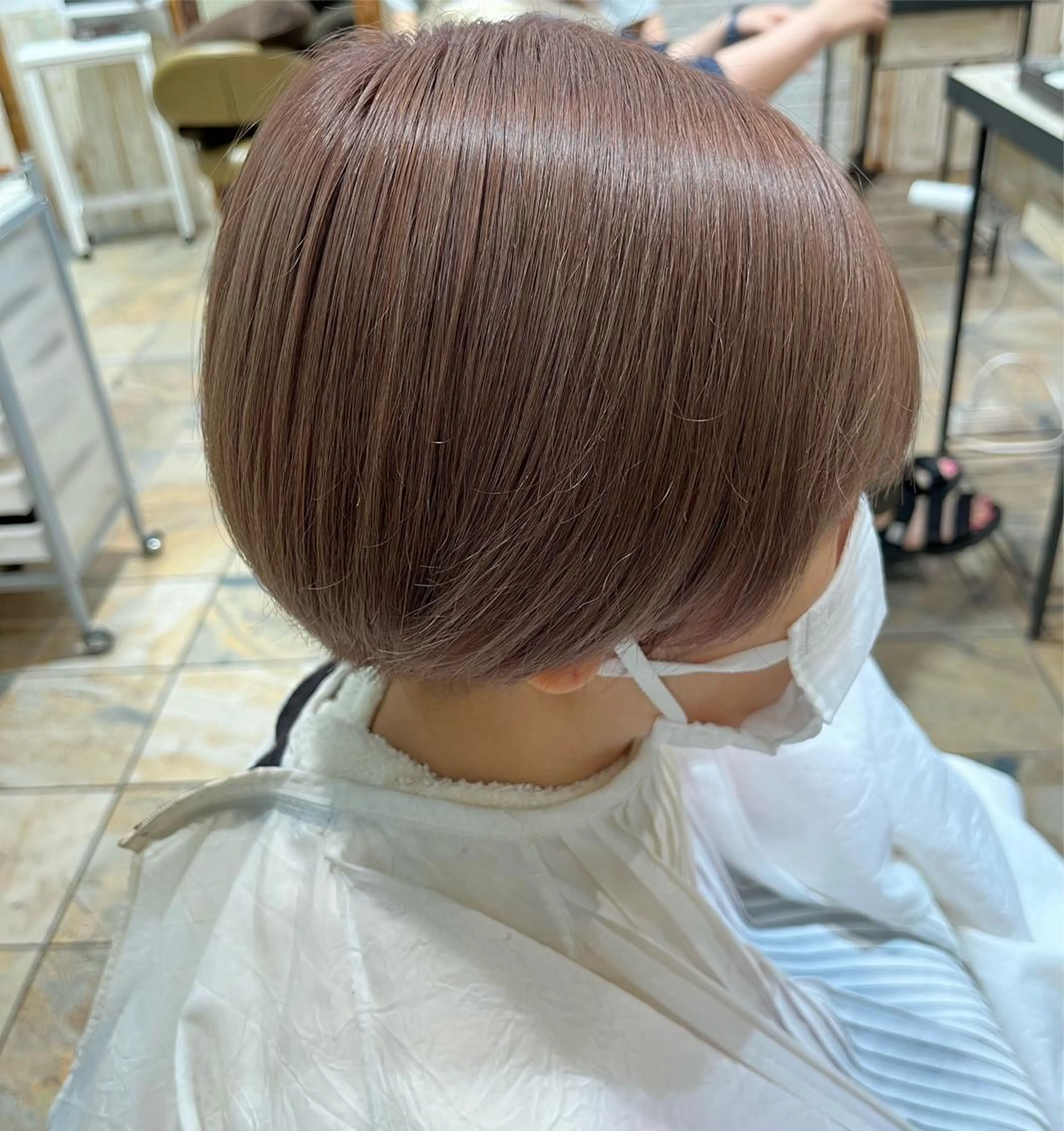 ショート カラー 石井 歩奈のヘアスタイル