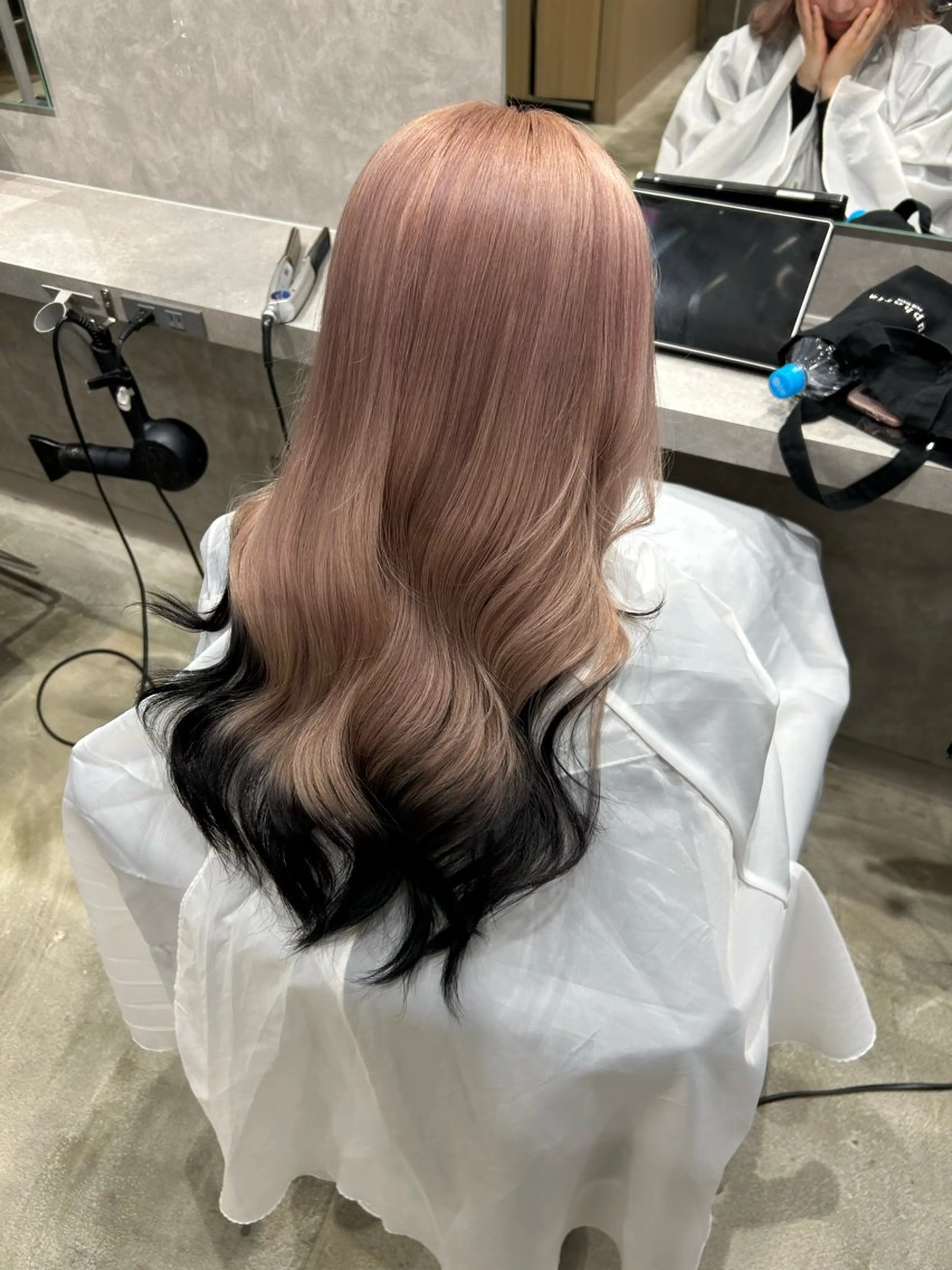 ロング カラー 黒髪 ピンクカラー ホワイトピンク 新宿ハイトーン/ カットモデル/のりかのヘアスタイル