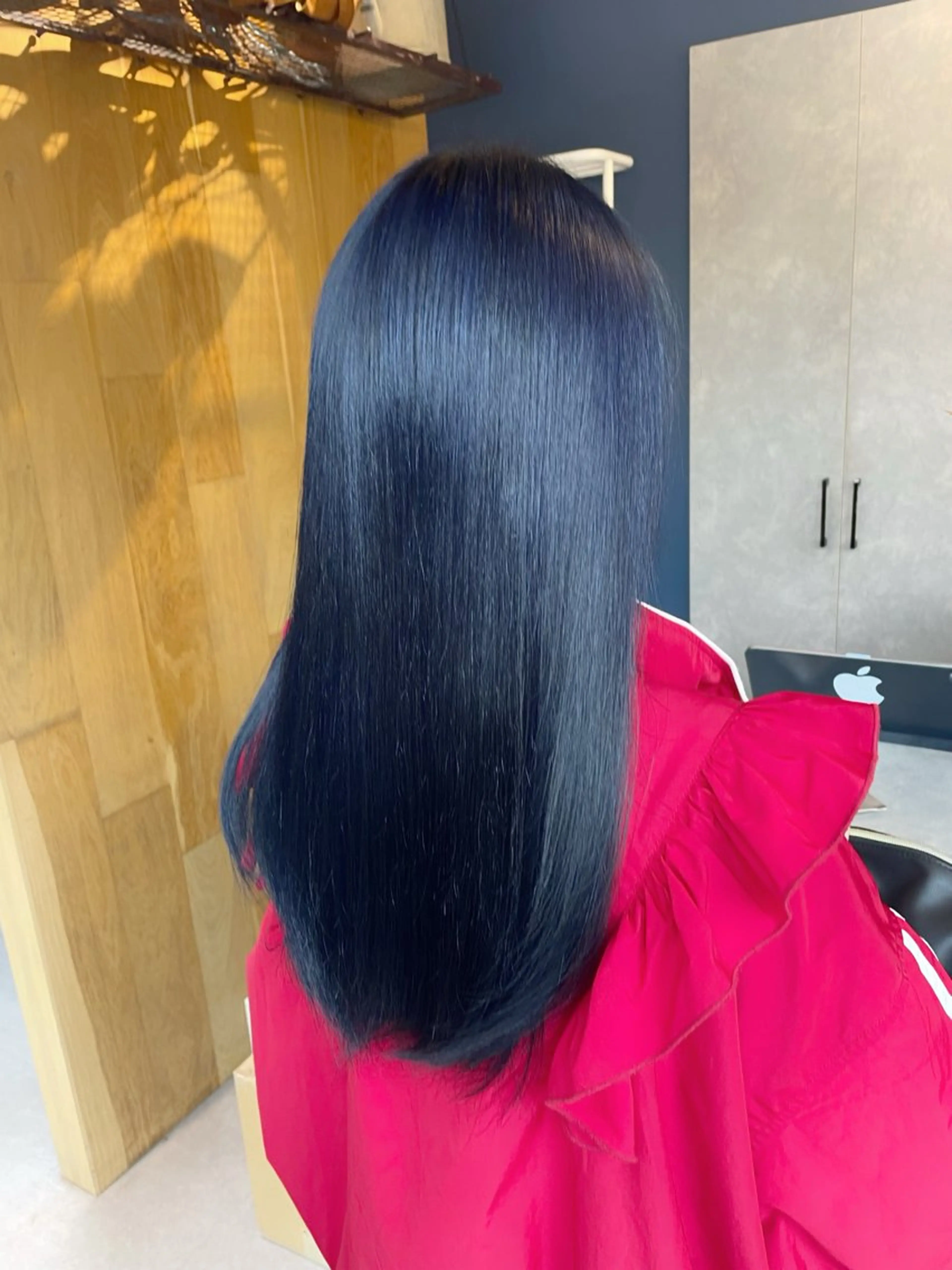 ロング カラー かわさき ともやのヘアスタイル