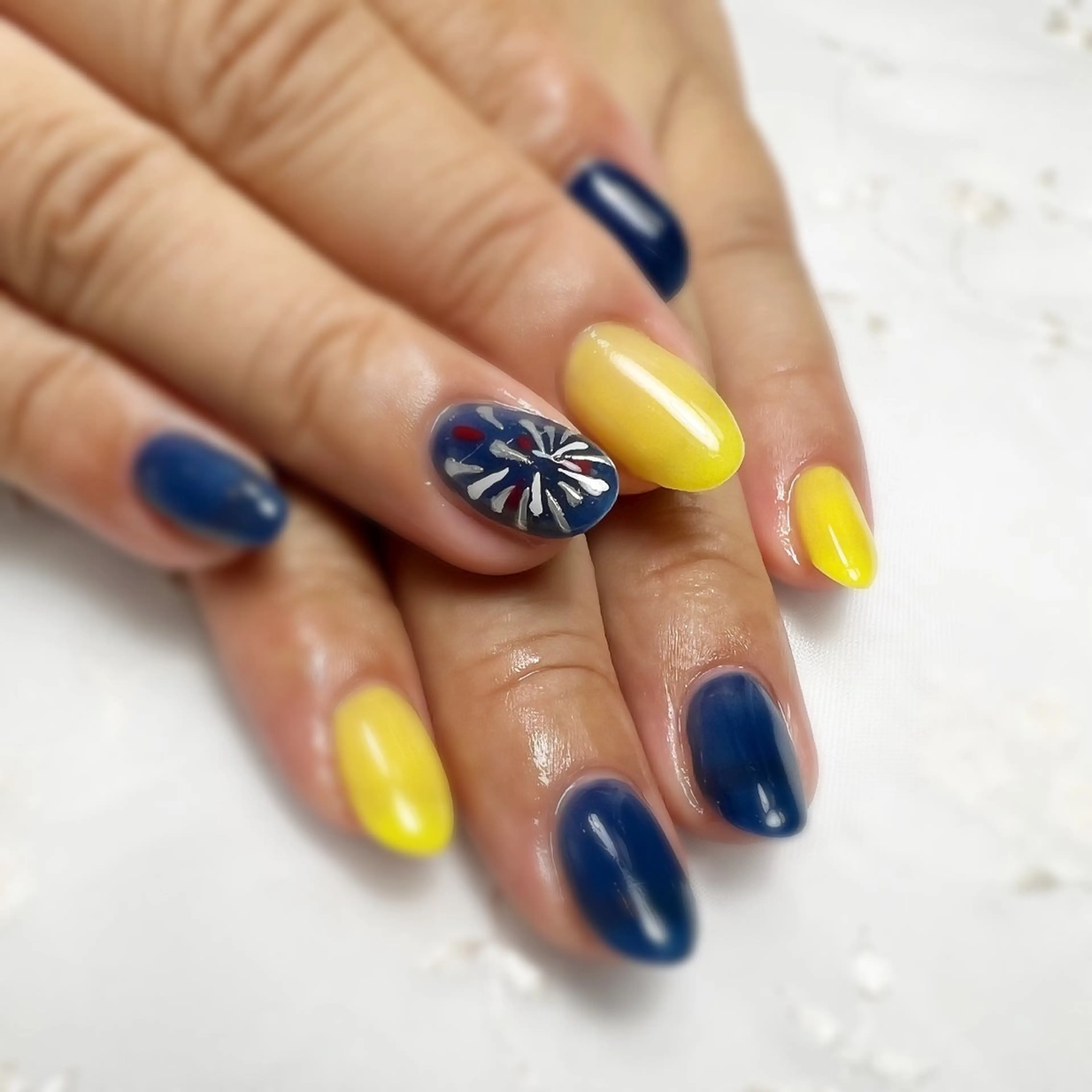 ネイル ハンドネイル フットネイル NAILsalon Laki(ラキ)のネイルデザイン