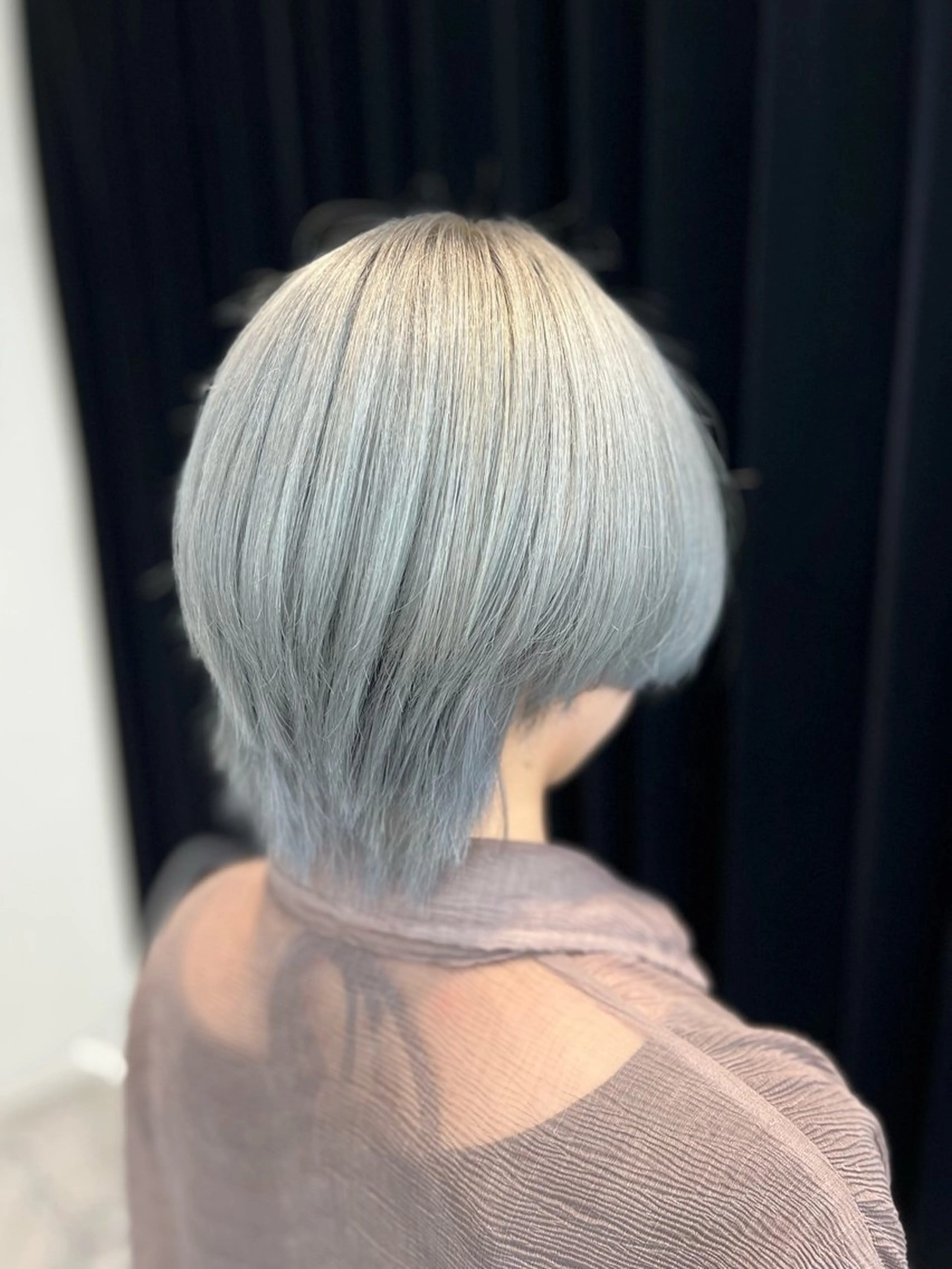 ショート カラー ブリーチ ブルーカラー 透明感カラー シルバー ショートヘア ヘアカラー 🌷︎あすか🌷 JILLSTUDIOのヘアスタイル