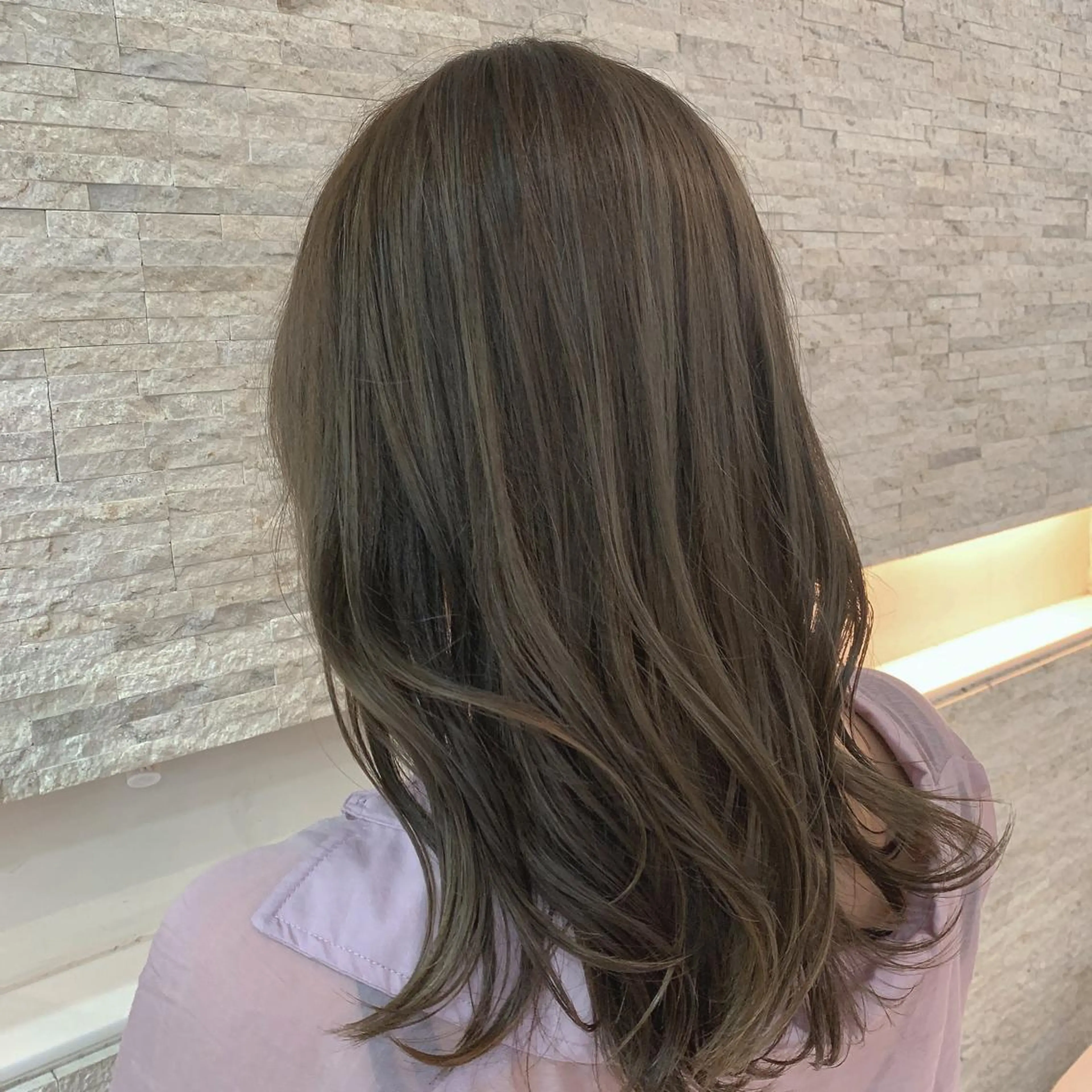 セミロング カラー グレージュ ハイライトカラー ハイライト カット ヘアカラー ヘアセット ✄折橋 彩花🐶🍑のヘアスタイル