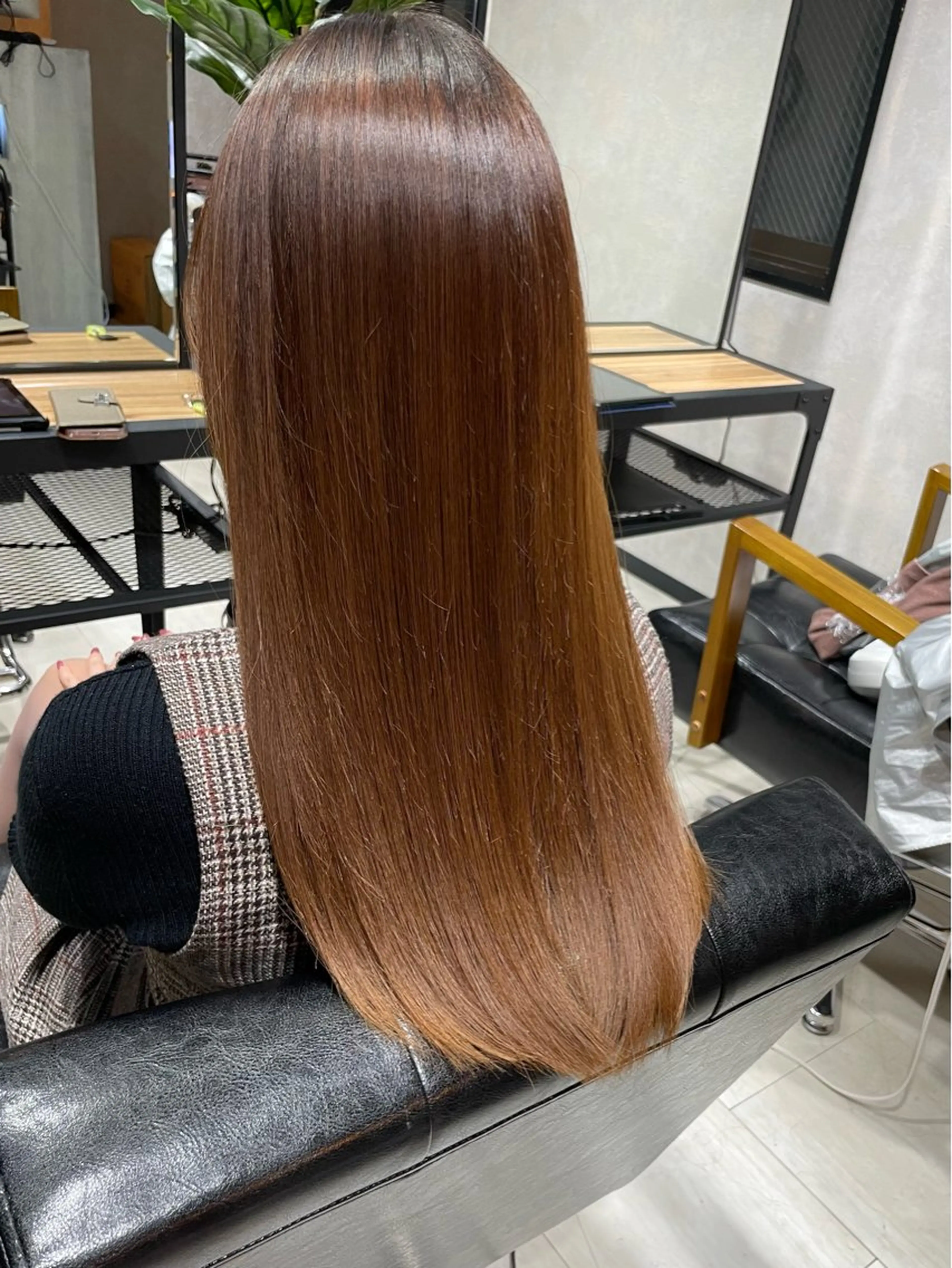 ロング 顔周りカット 髪質改善 縮毛矯正 トリートメント 縮毛矯正 トリートメント 岡崎勇人/レイヤー/ 韓国/ケラチンTRのヘアスタイル