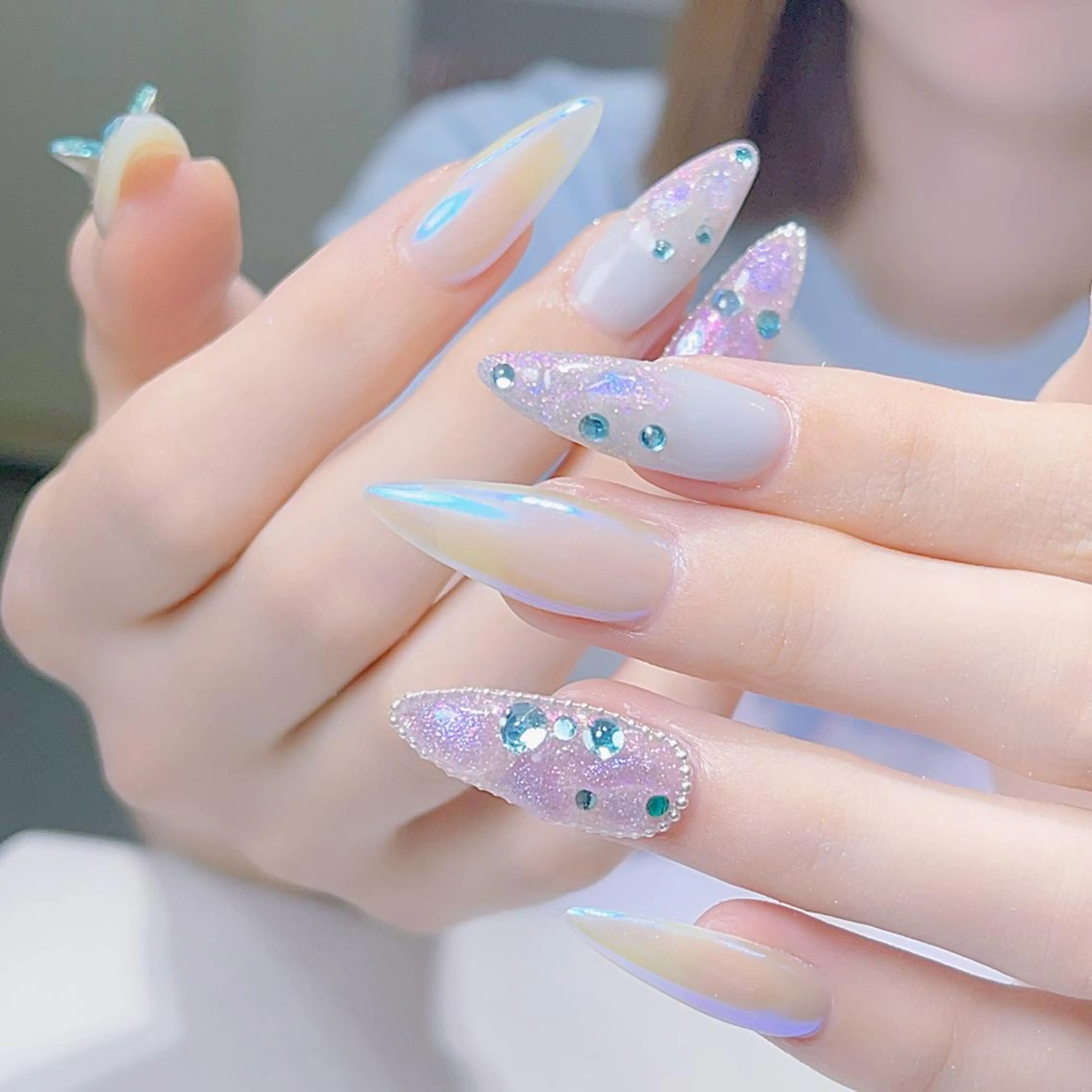 ネイル 長さ出し ネイルチップ Queens ひなのネイルデザイン