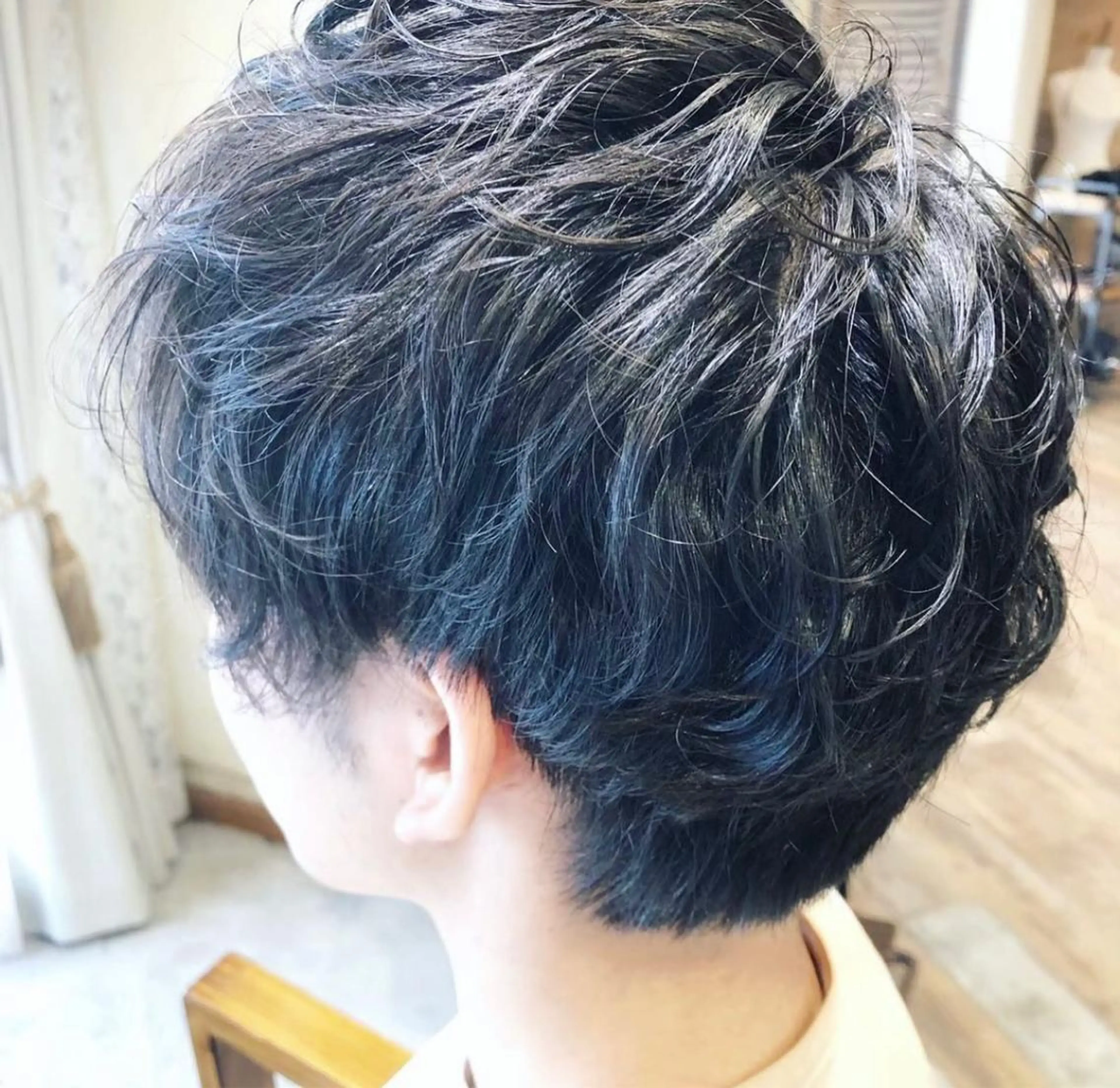 ショート パーマ メンズ メンズパーマ メンズツイストパーマ 似合わせカット ツイストパーマ 髪質改善ヘアケア 艶髪特化/上田のヘアスタイル
