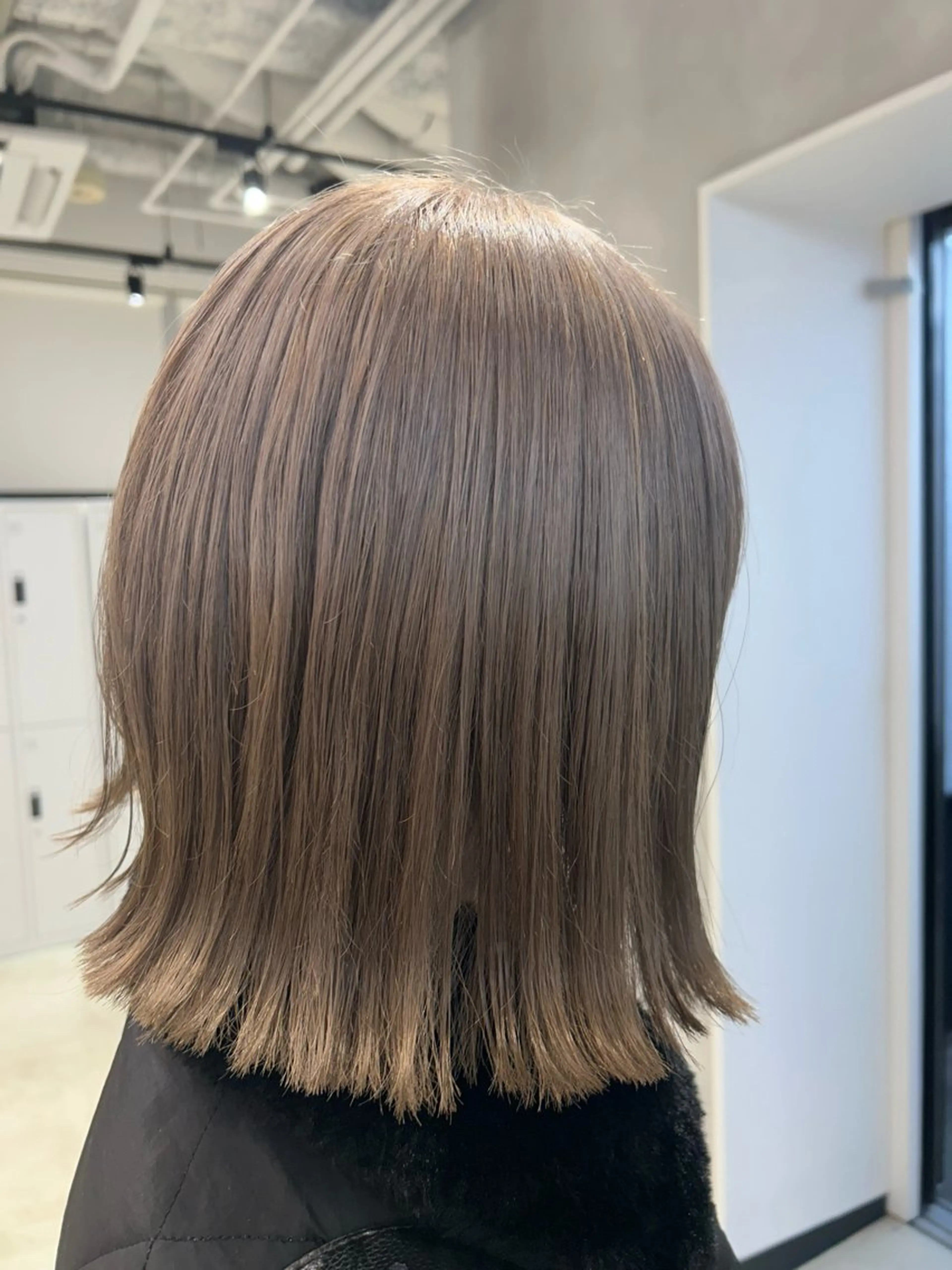 ショート カラー ベージュカラー ブリーチ ミルクティーベージュ ヘアカラー トリートメント ピンク/ベージュ /似合わせ/田島百華のヘアスタイル