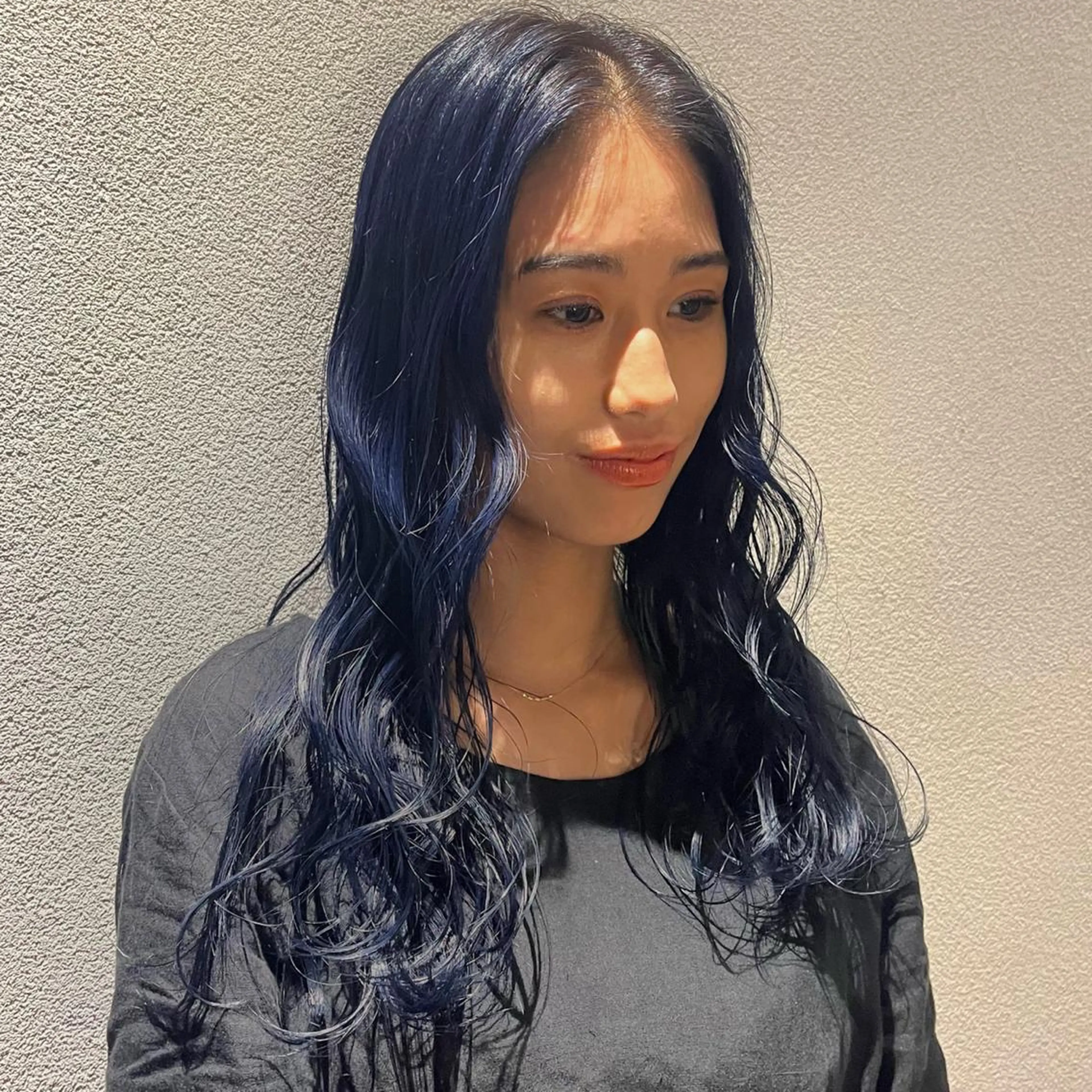 ロング カラー ヘアアレンジ ブルーカラー ボブハイトーン🦖 デザインMAMIのヘアスタイル