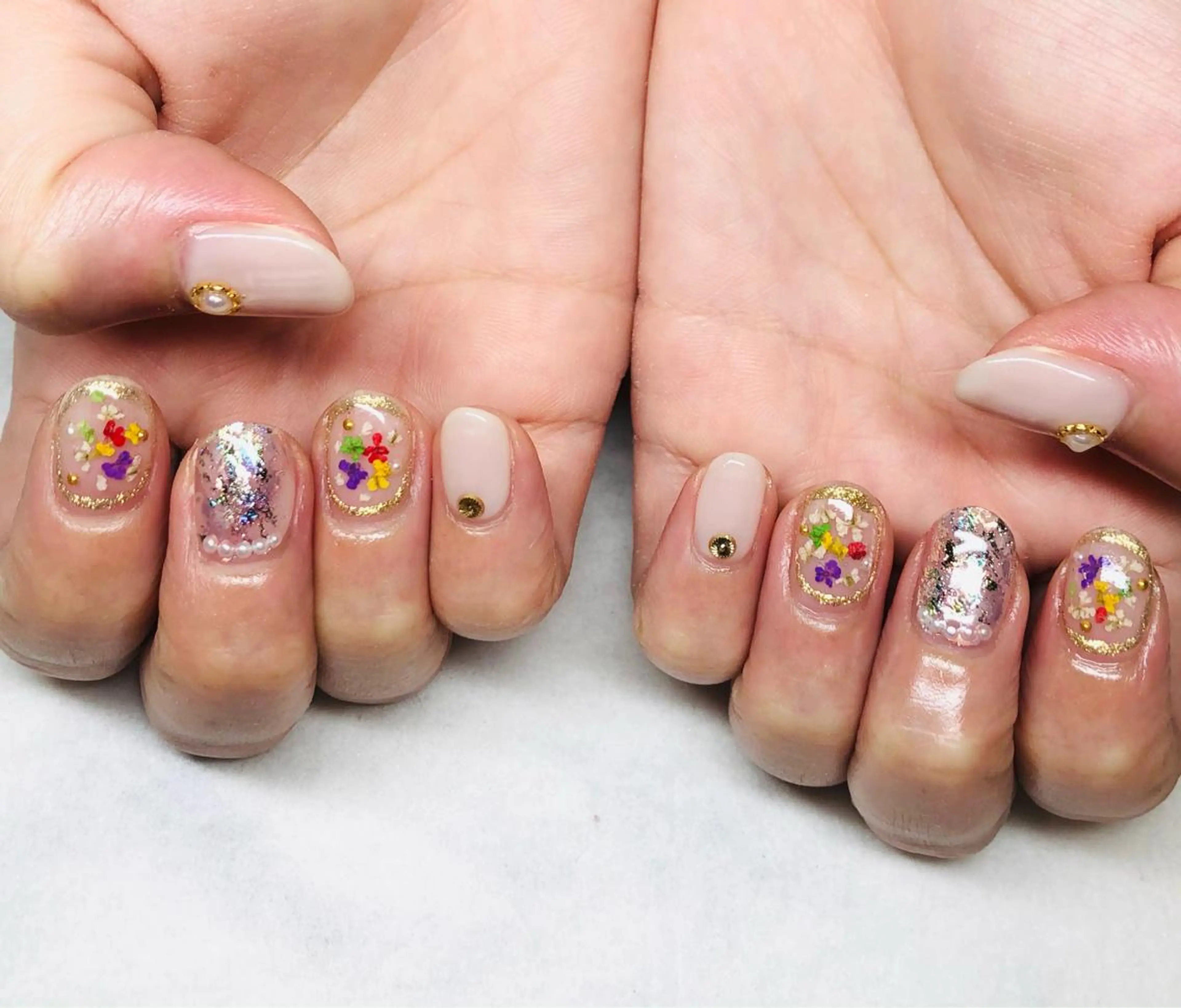 ネイル ゴールド 持ち込み いちじゅう あおいのネイルデザイン