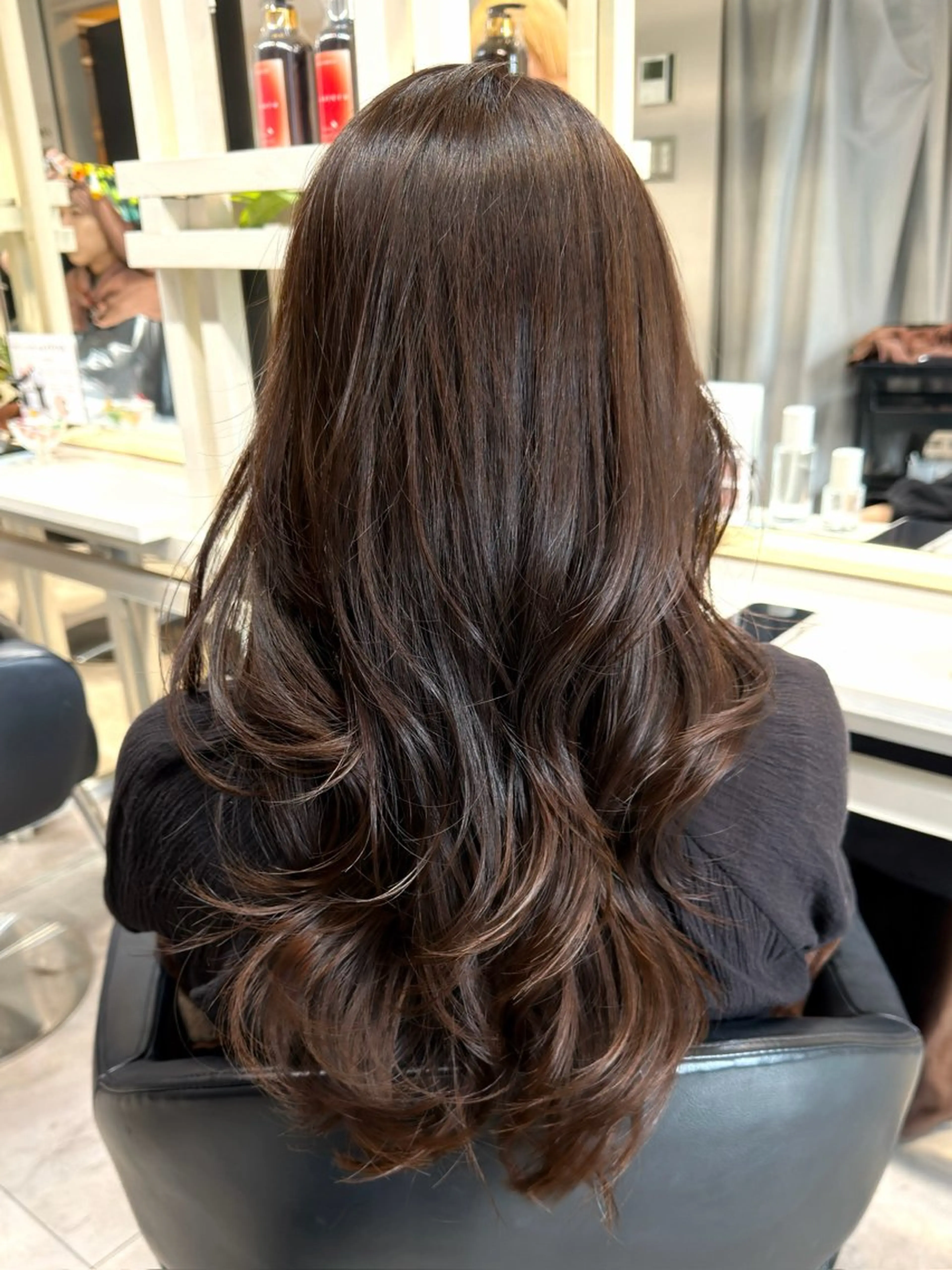 セミロング カット ヘアカラー トリートメント 韓国レイヤー× 艶透明感カラー大場のヘアスタイル