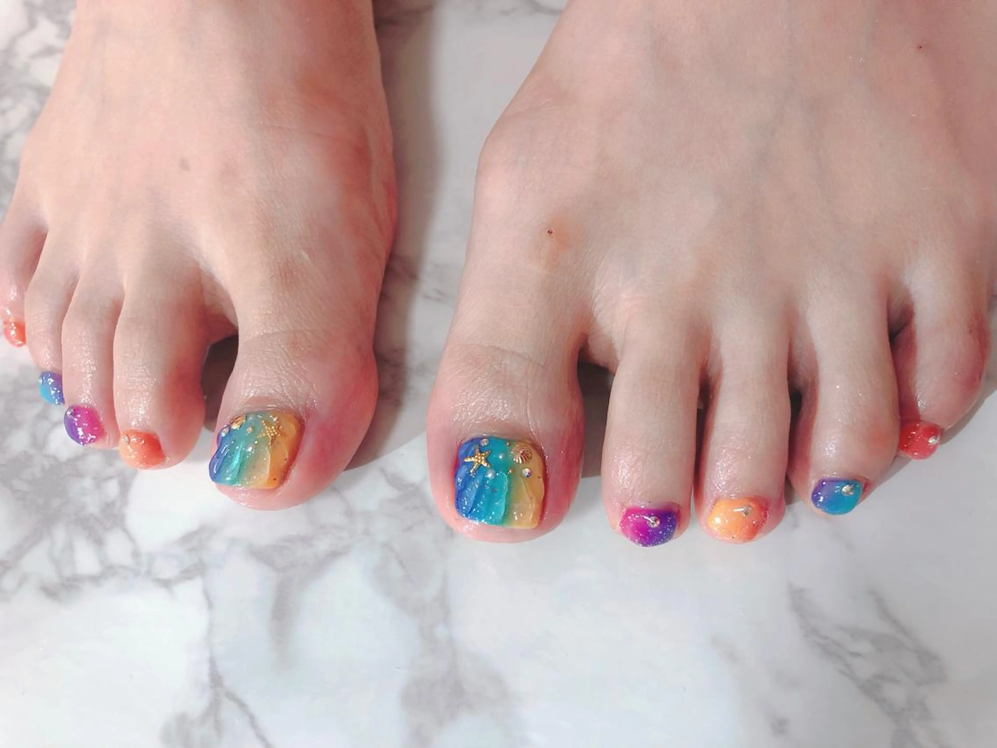 ネイル フットネイル Regaro i.sのネイルデザイン