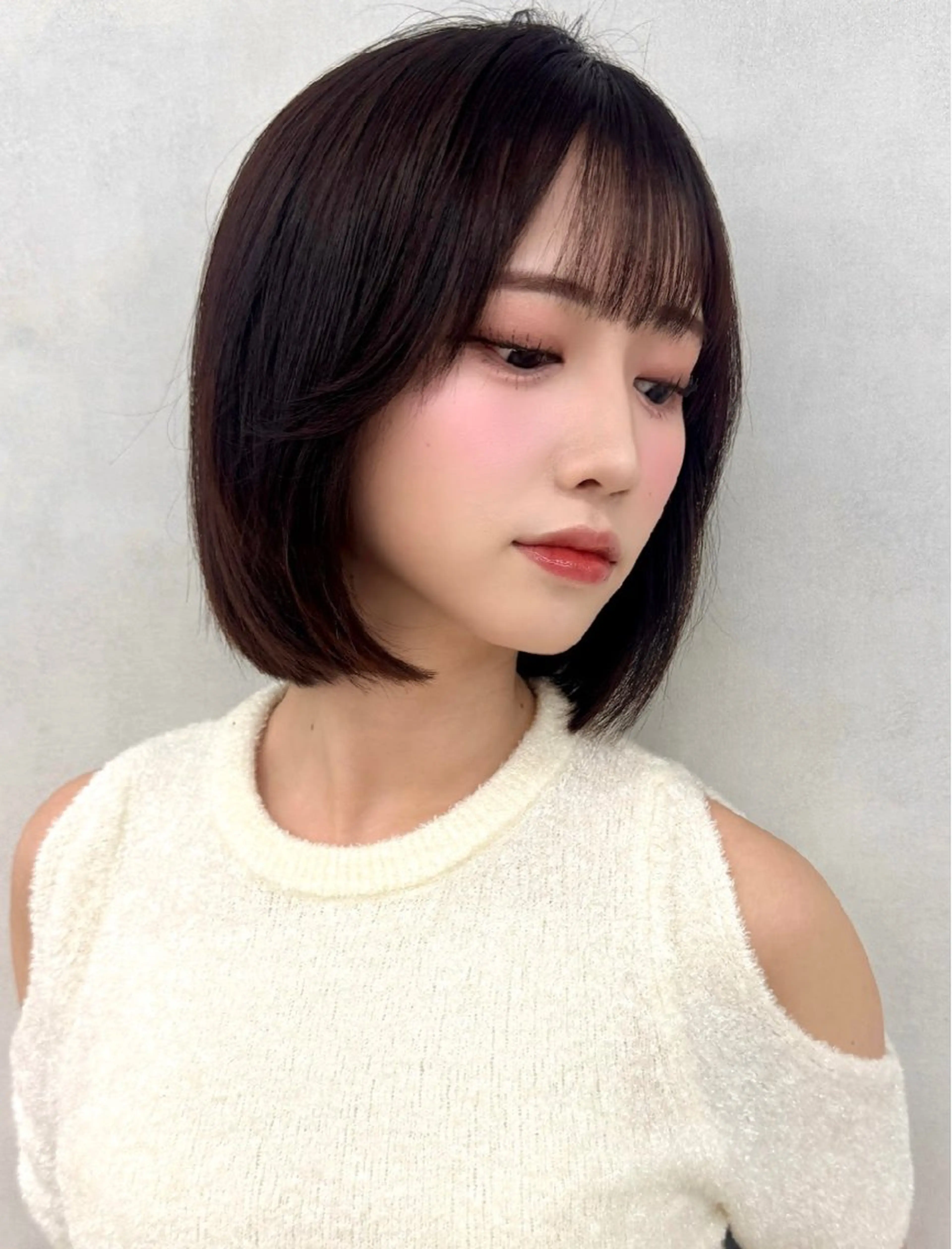 ショート カラー ✨艶カラーと縮毛矯正 🦖しんのすけ🦖のヘアスタイル