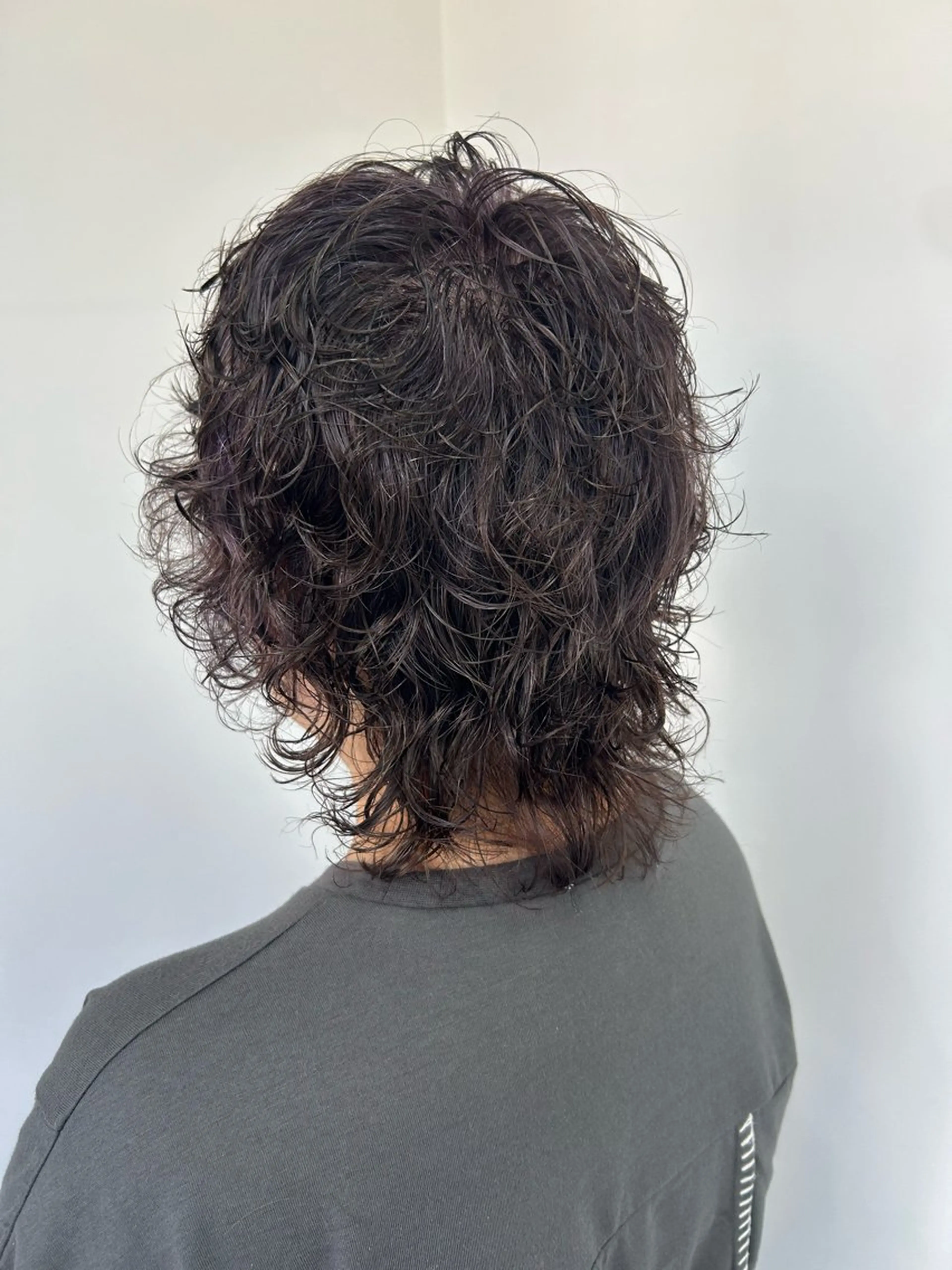 ミディアム カット パーマ ヘッドスパ ⭐️当日OK⭐️ 岩田峻のヘアスタイル