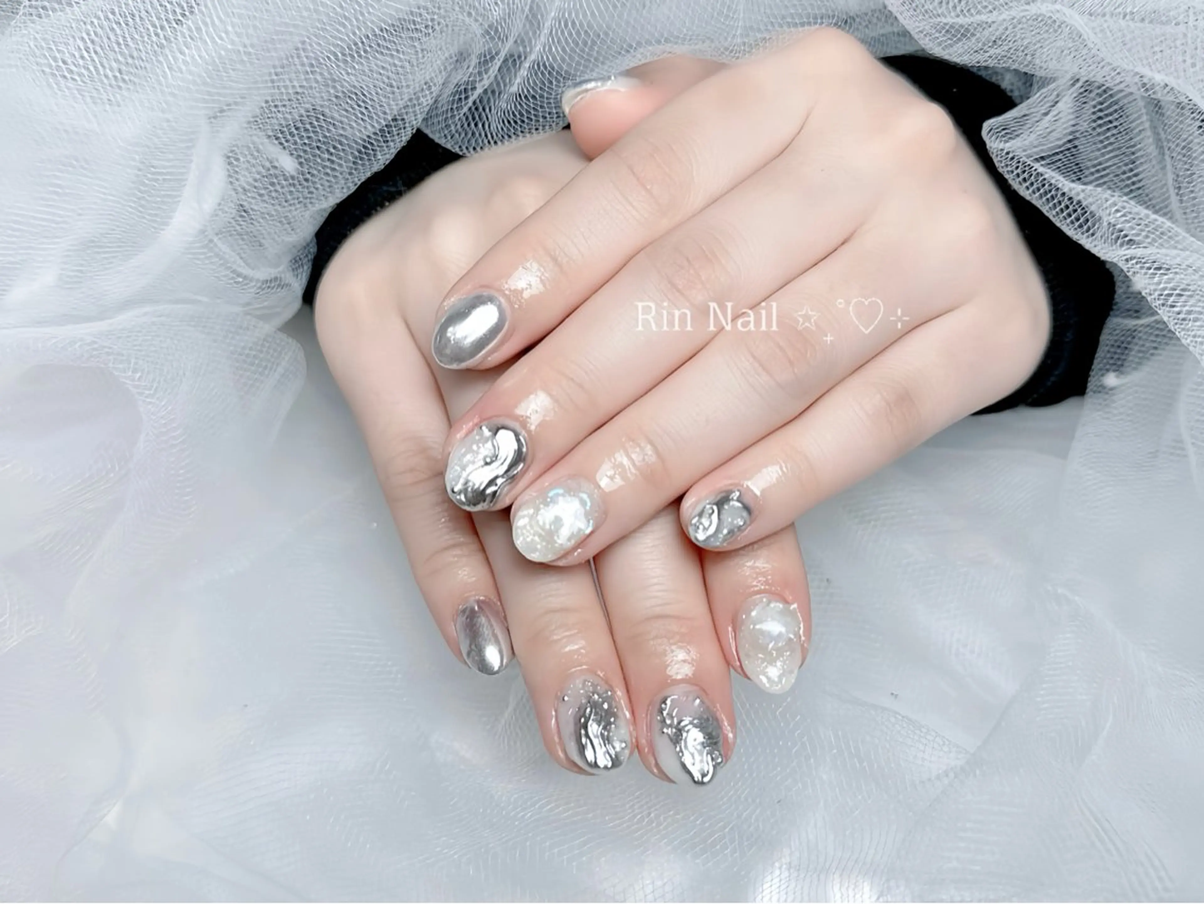 ネイル ボルドー フレンチネイル グラデーション キラキラネイル 韓国ネイル ハンドネイル Rin Nail Shinokuboのネイルデザイン