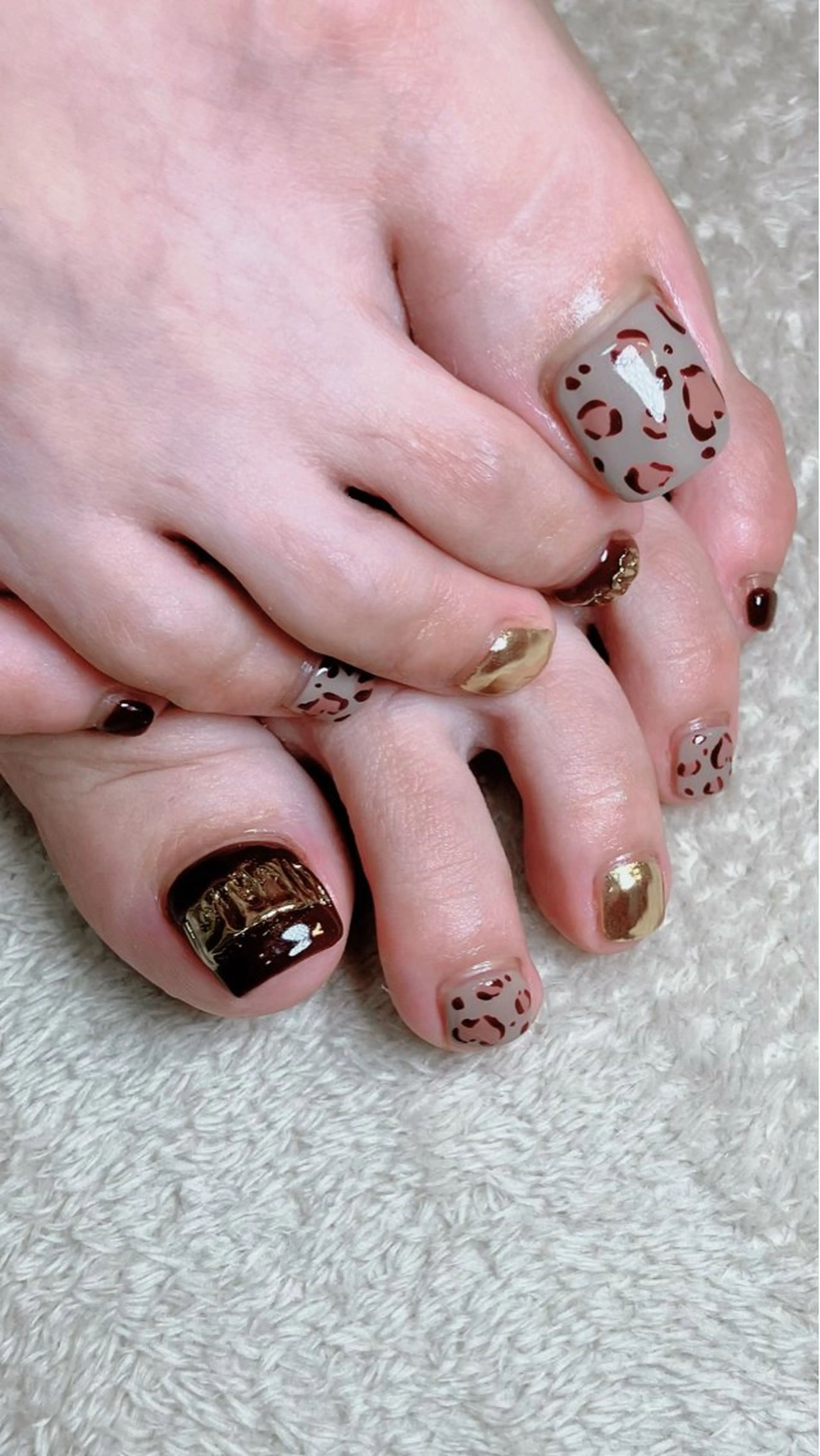 ネイル フットネイル shino🌟 痛ネイルのネイルデザイン