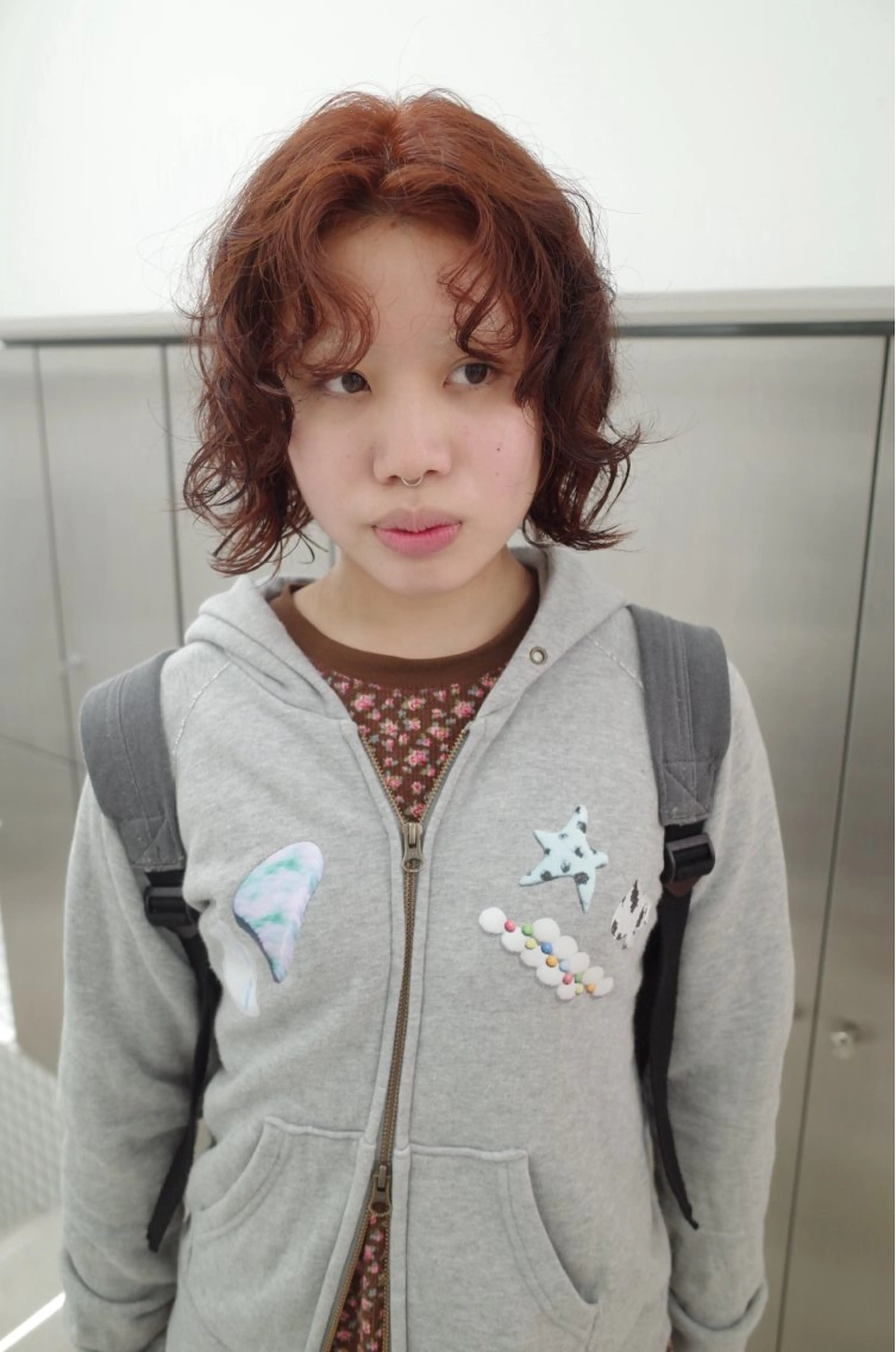 ショート カラー パーマ ダブルカラー オレンジ ショートヘア ヘアカラー トリートメント Momoka🪷 /ハイトーンのヘアスタイル