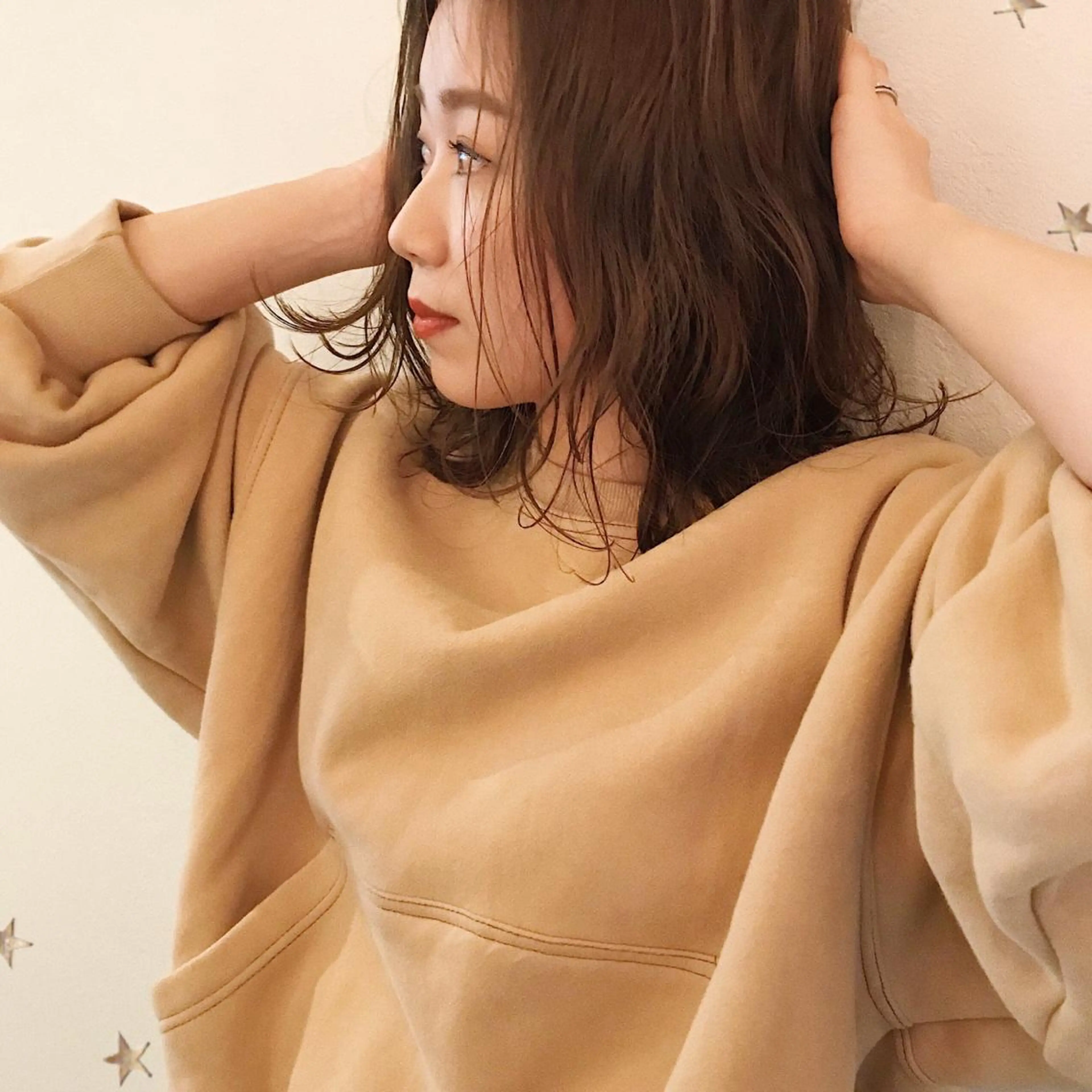 ミディアム カラー 市川 千夏のヘアスタイル