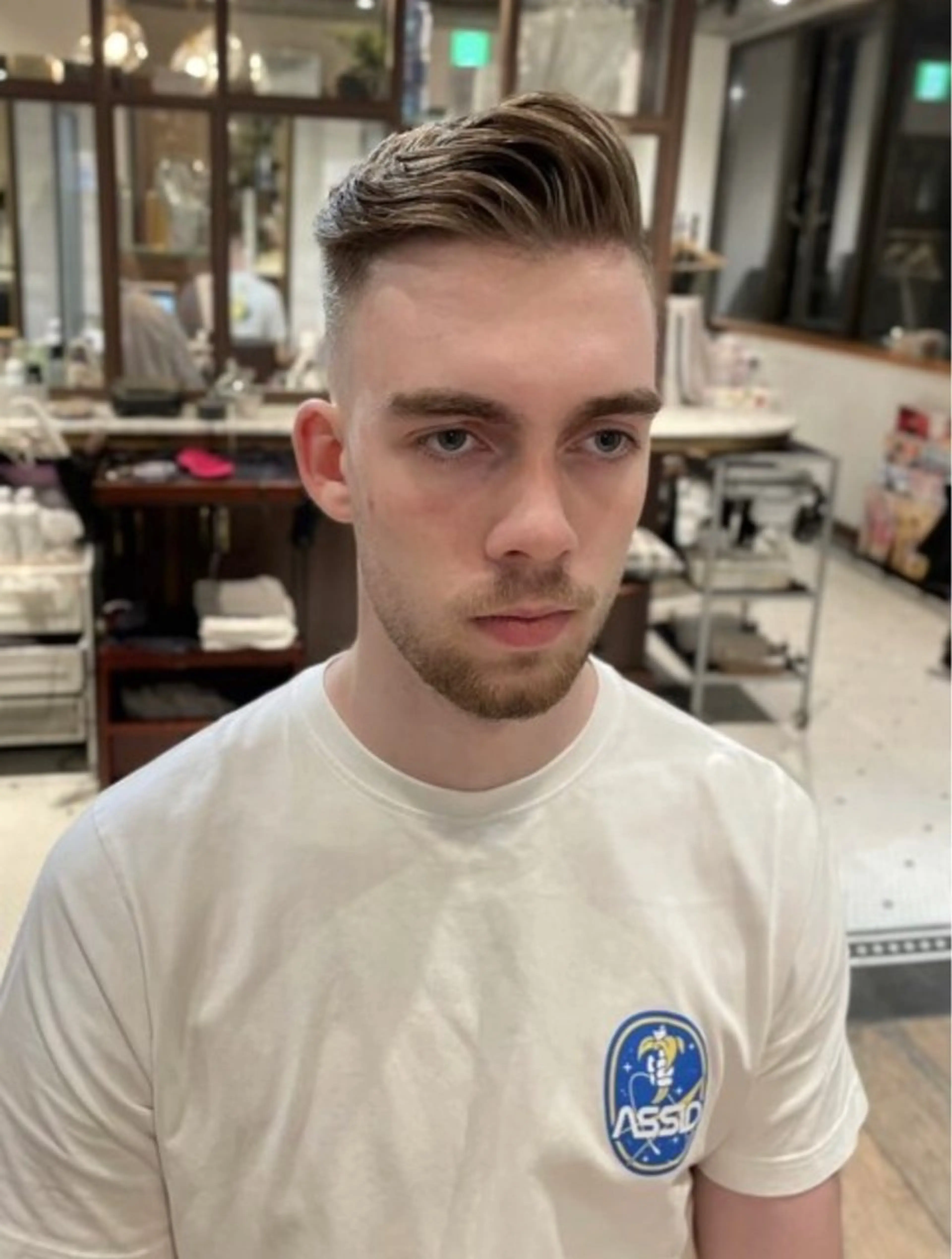 ショート 海外レイヤー鯉渕 【海外風メンズも◎】のヘアスタイル