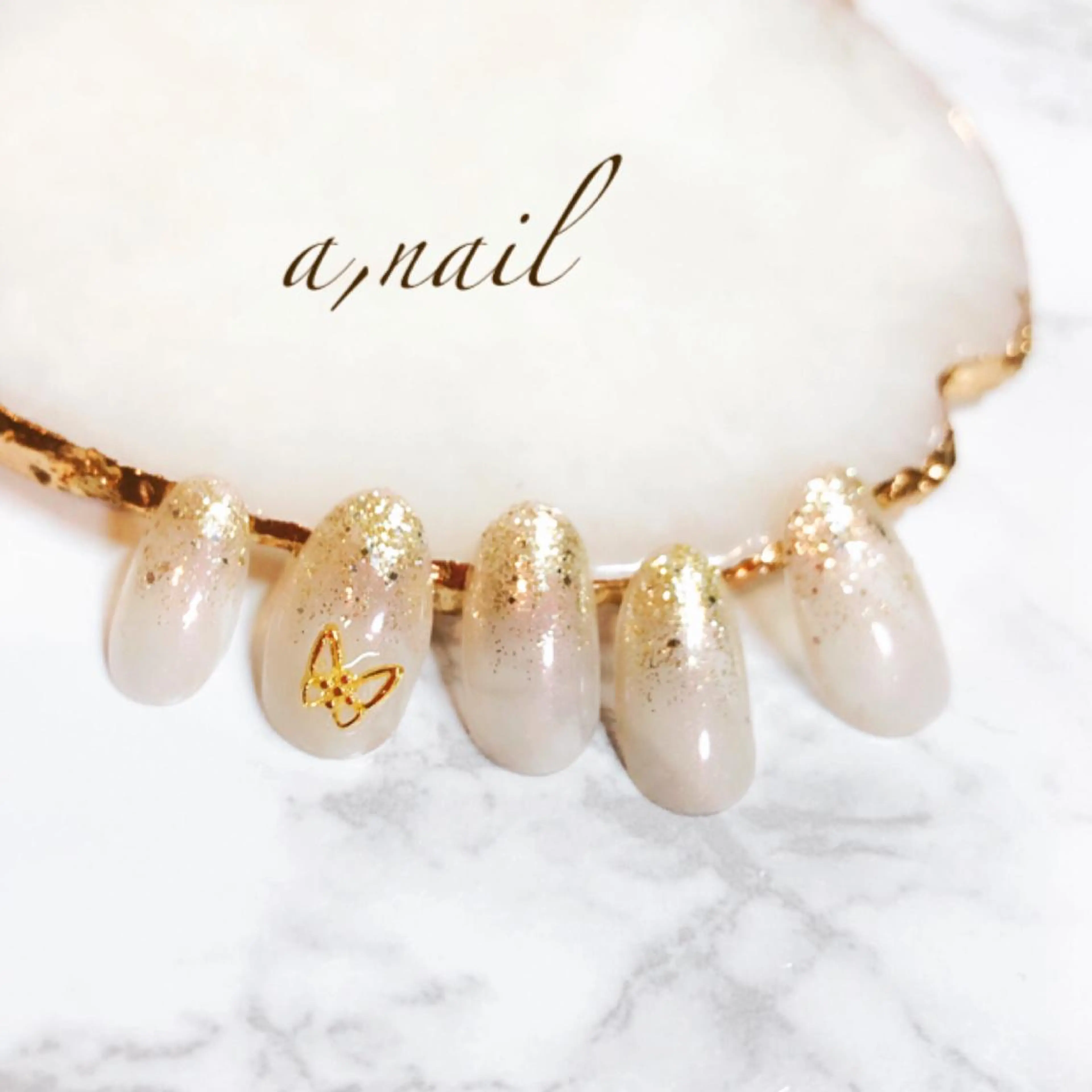 ネイル フットネイル ジェルネイル グラデーション ラメ(グリッター) ニュアンスネイル ハンドネイル ネイルサロン エーネイルのネイルデザイン