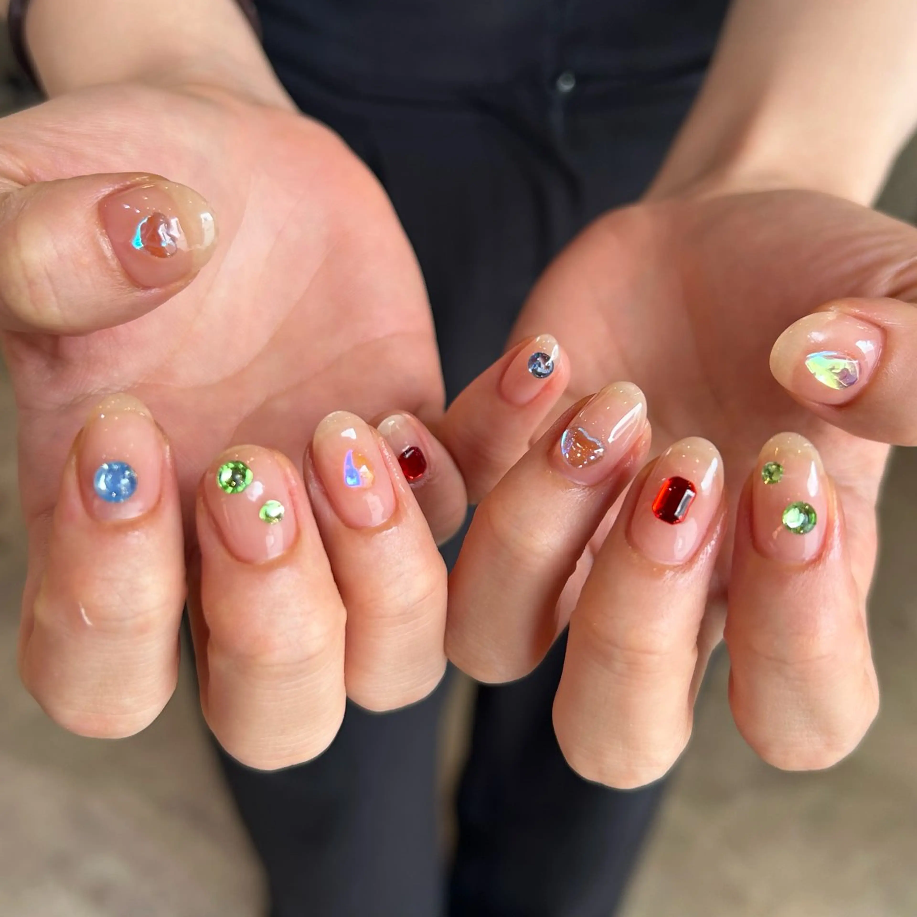 ネイル Yumi シンプルネイルのネイルデザイン