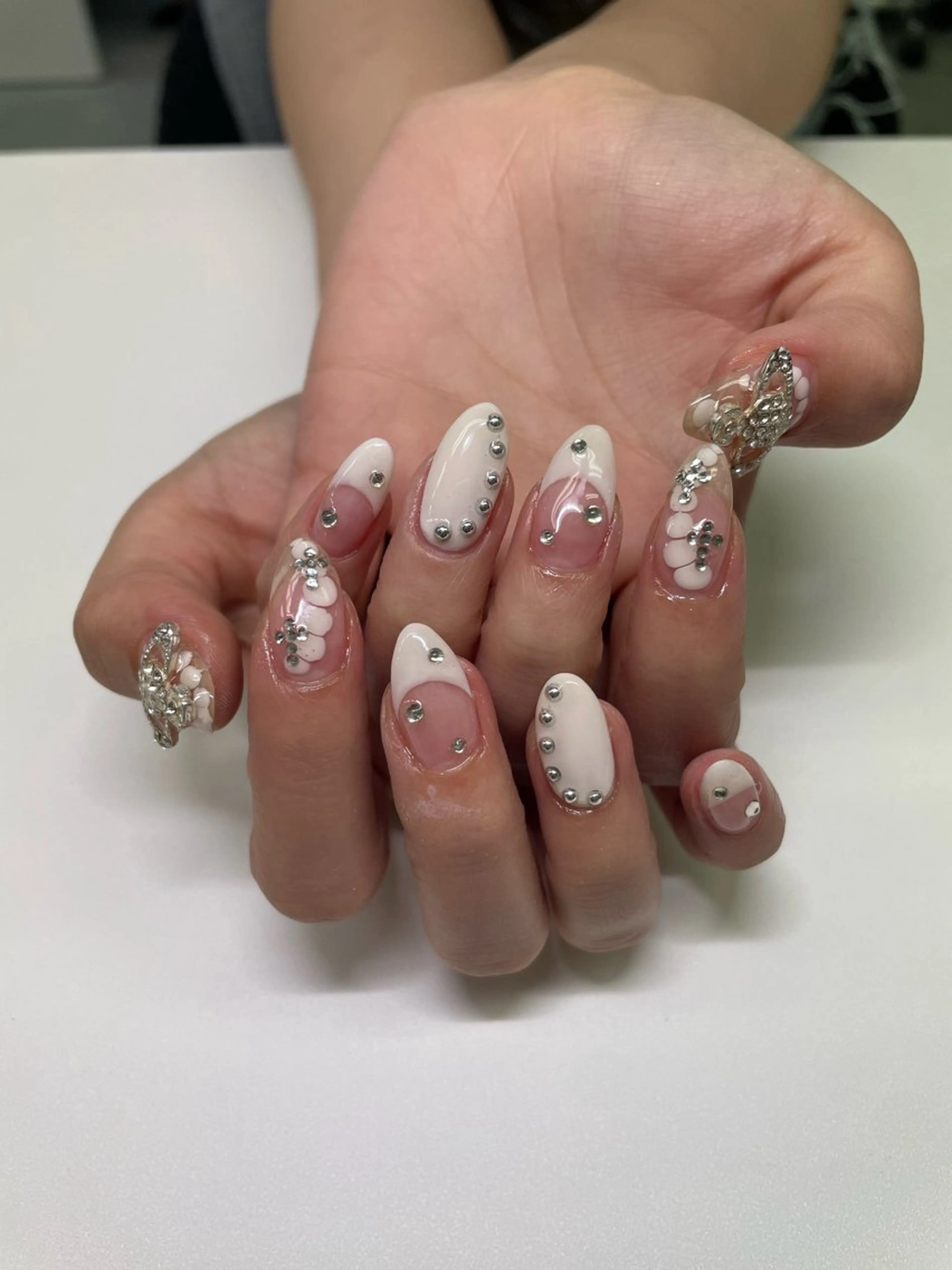 ネイル VENUS BELT AYAKAのネイルデザイン