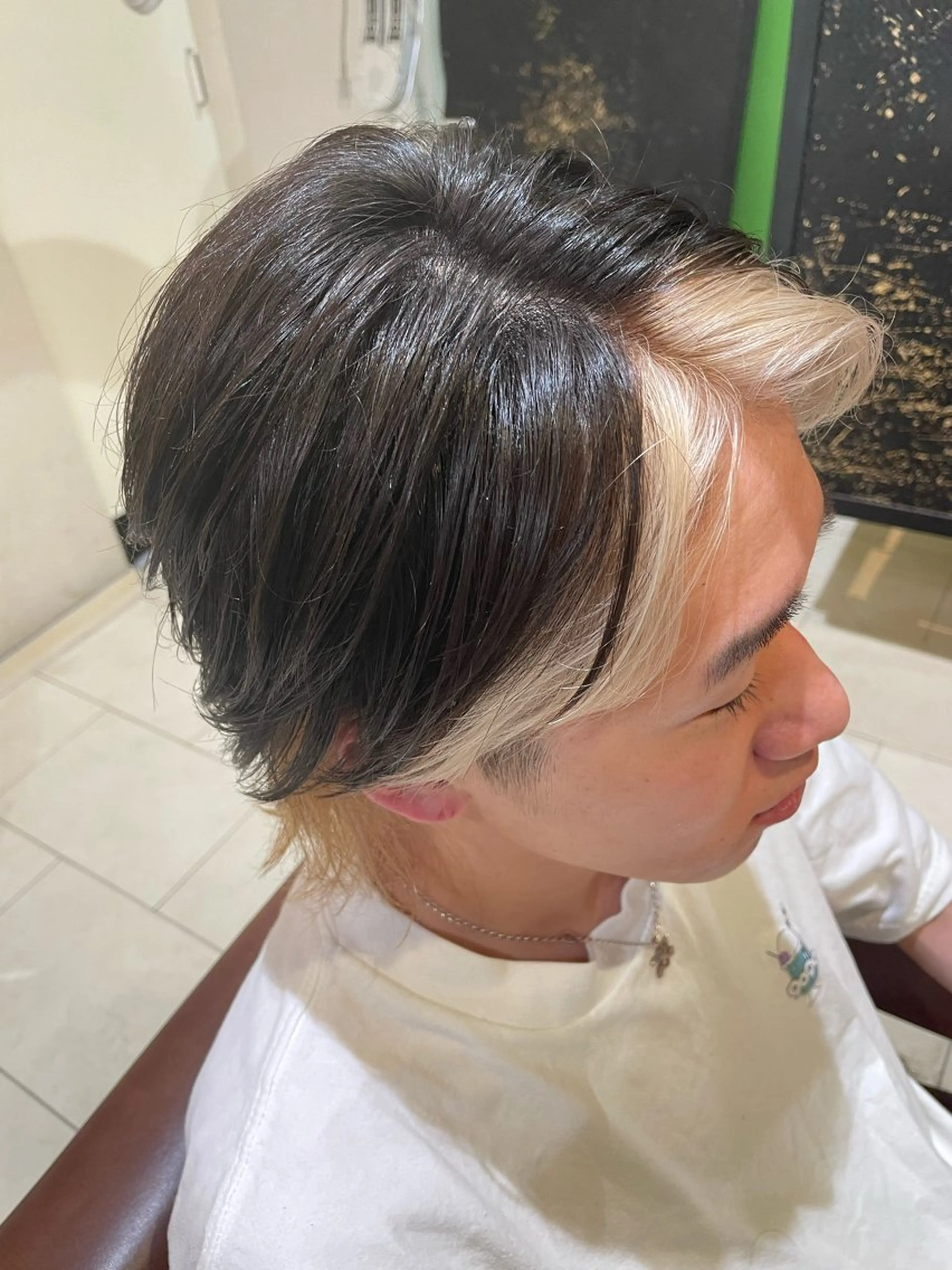 カラー メンズ 平野 晴也のヘアスタイル