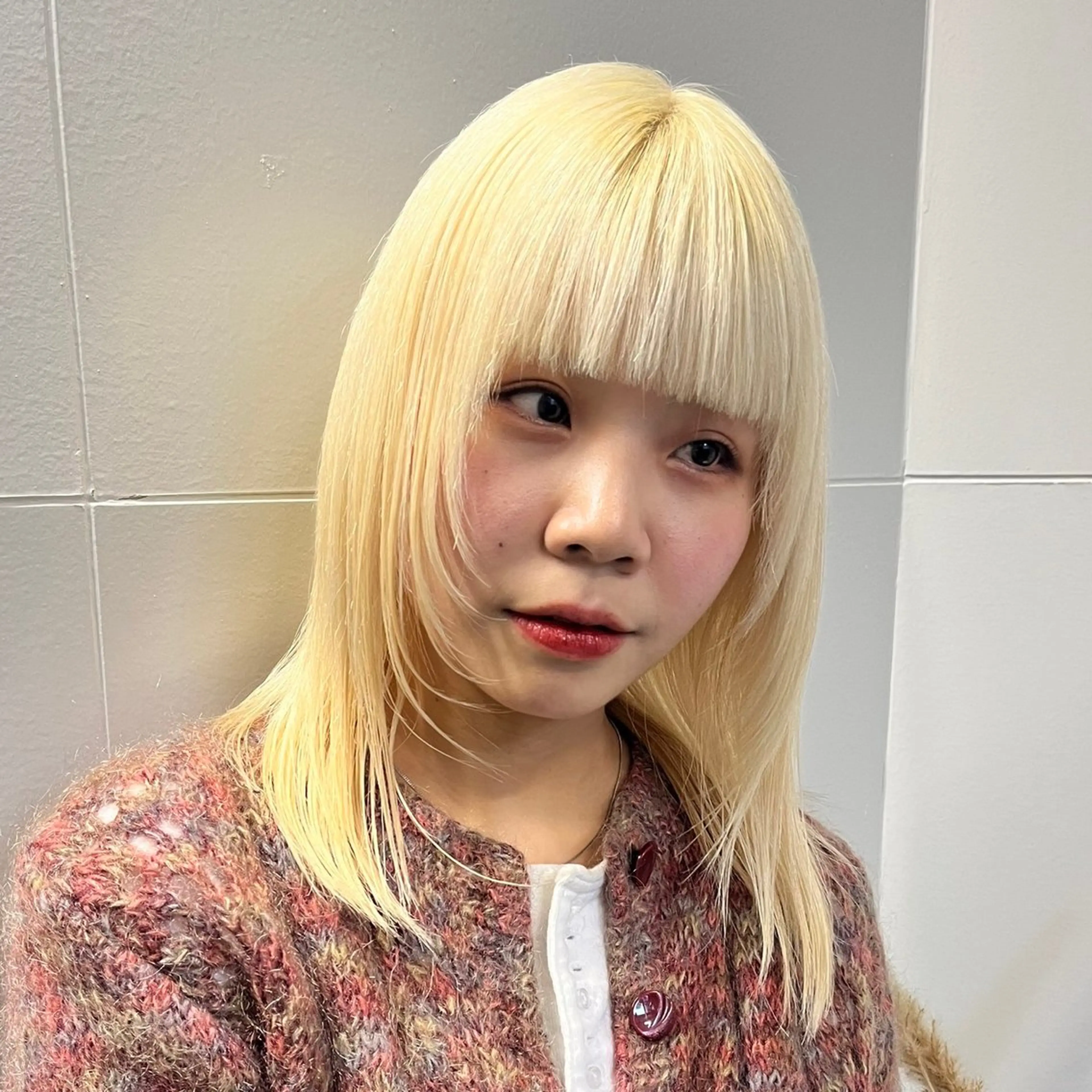 ミディアム レイヤーカット 最強デザインカラー/ ブリーチ/アヤミ🌟のヘアスタイル