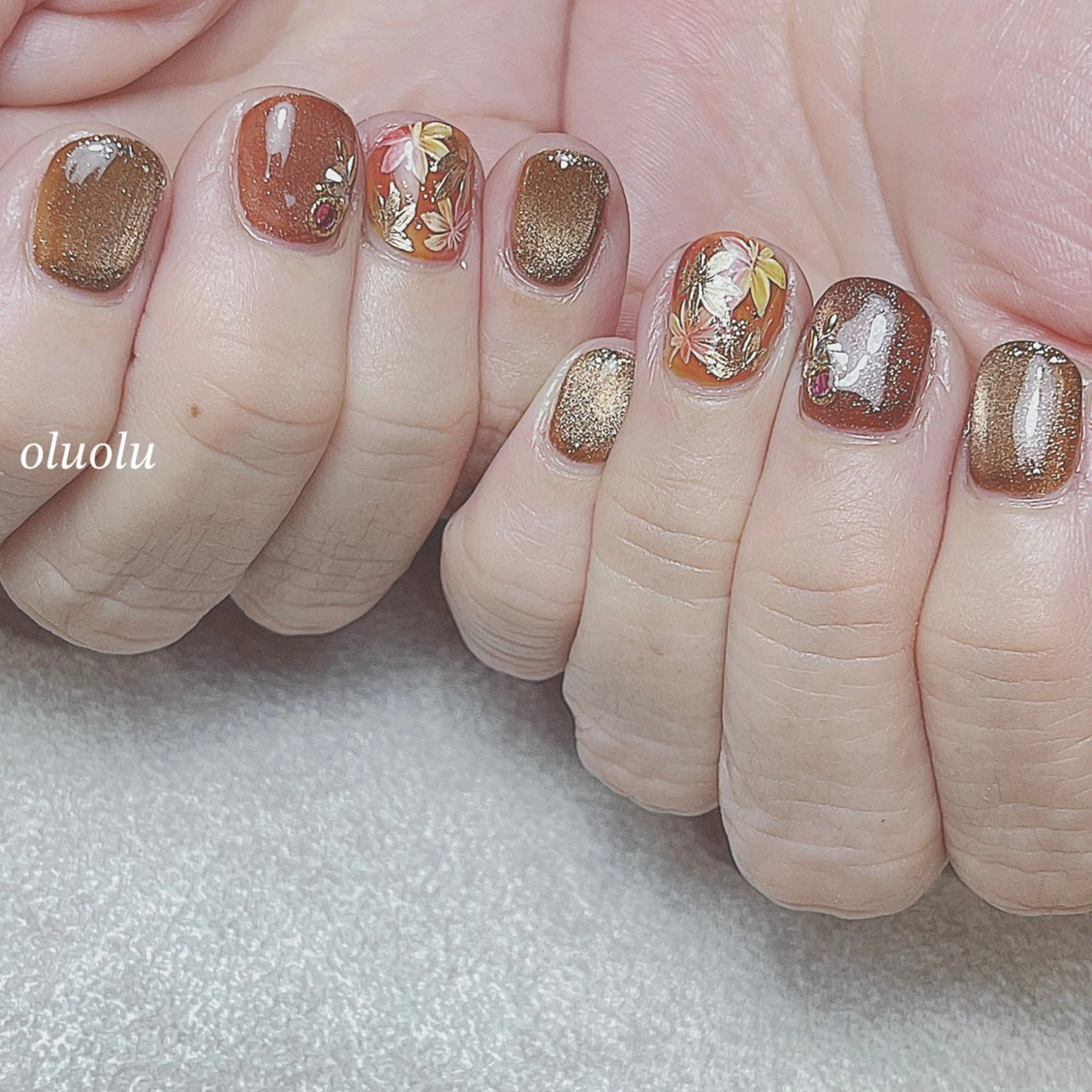 ネイル アートネイル ブラウン フットネイル マグネットネイル ニュアンスネイル ハンドネイル 大村 紬華のネイルデザイン