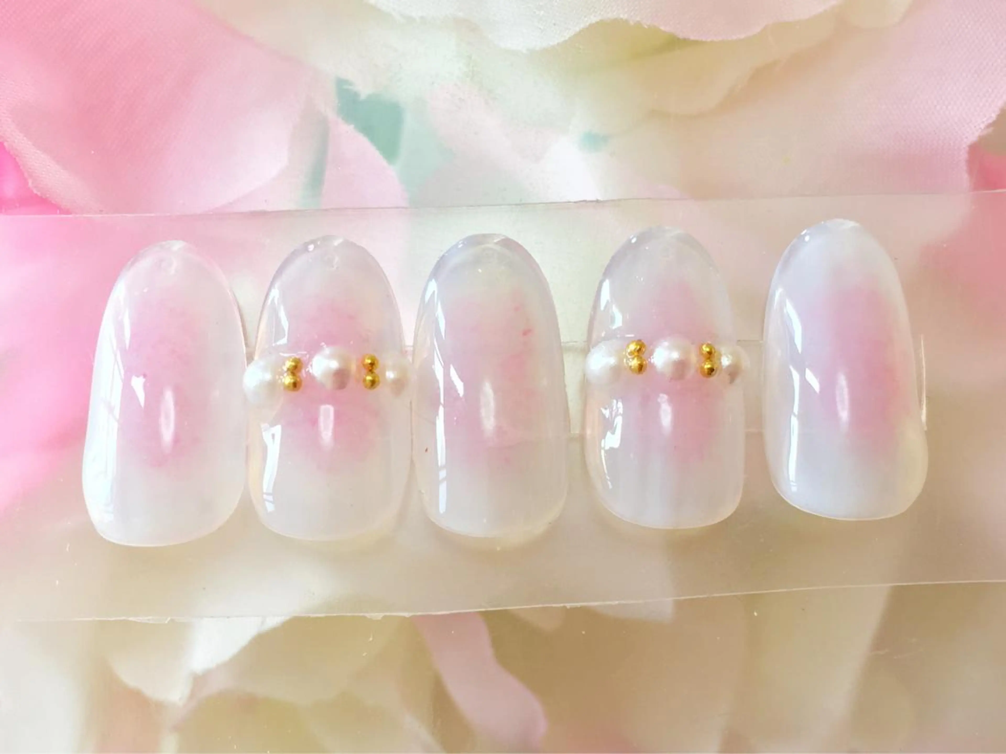 ネイル チークネイル clover nailのネイルデザイン
