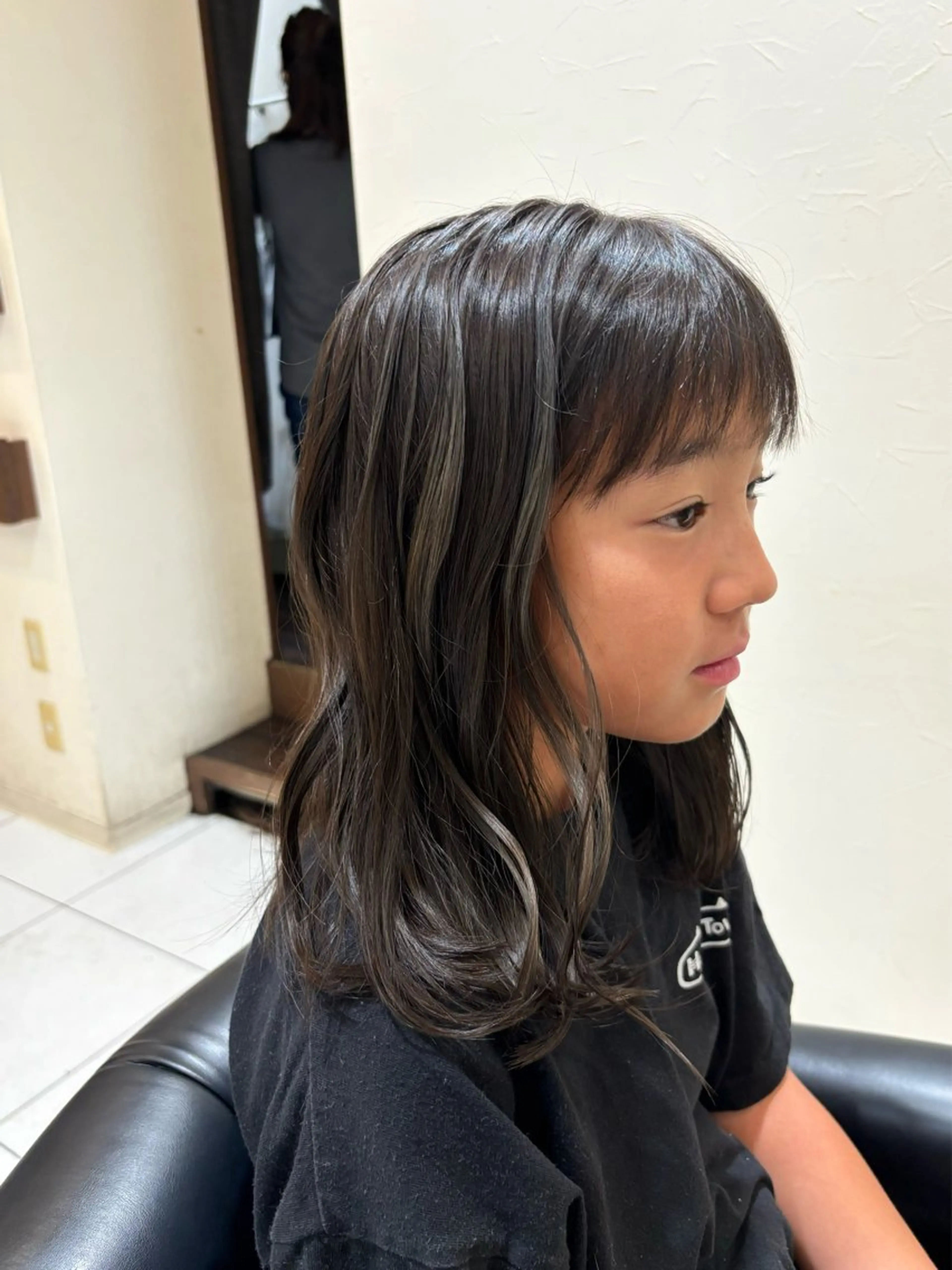 ロング カラー アッシュ ハイライトカラー シルバー シルバーアッシュ ハイライト ヘアカラー トリートメント 小野 友暉のヘアスタイル