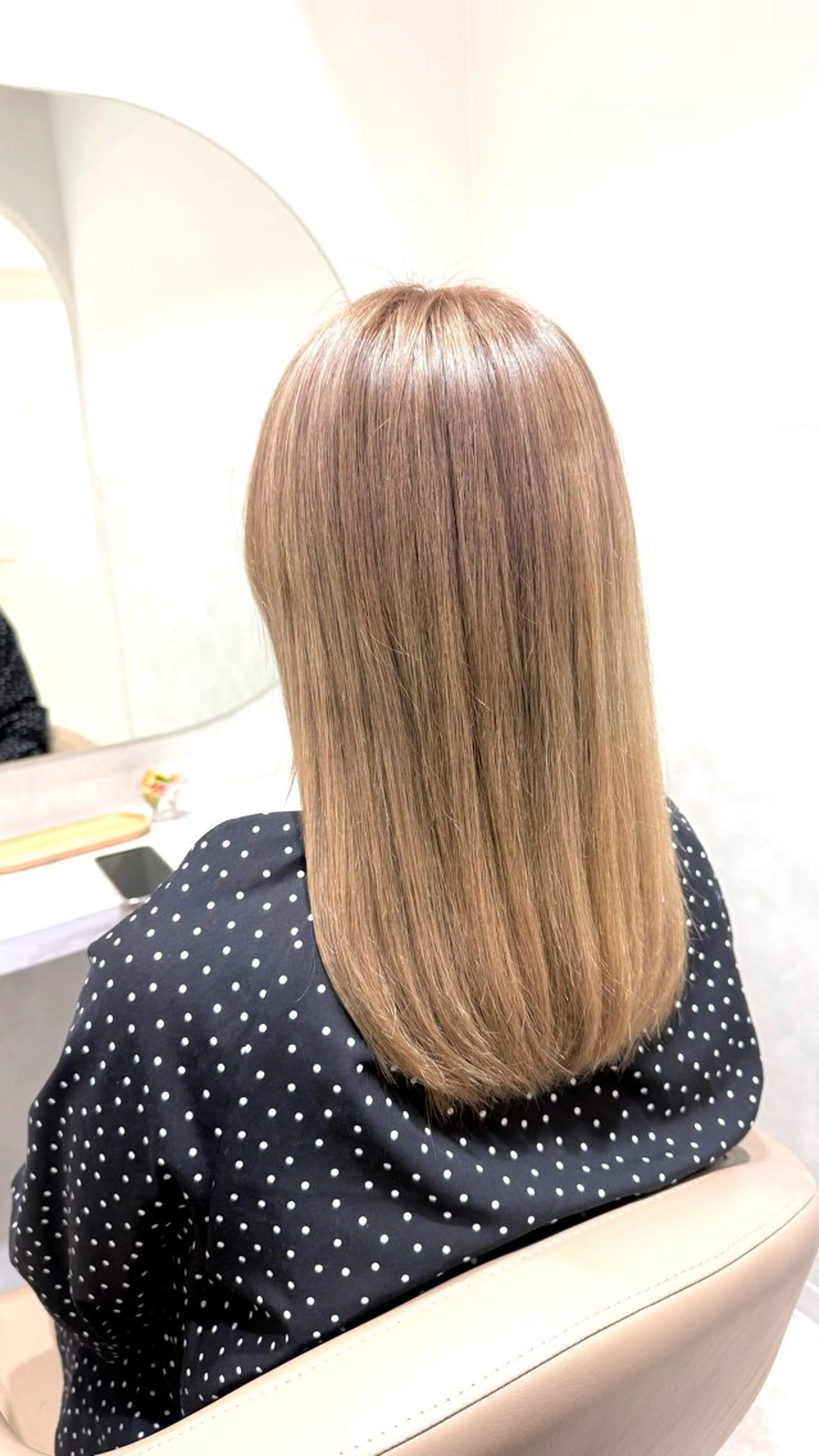 ロング カラー ベージュカラー ミルクティーベージュ カット ヘアカラー 🌼デザインカラー 🌼kumicoのヘアスタイル