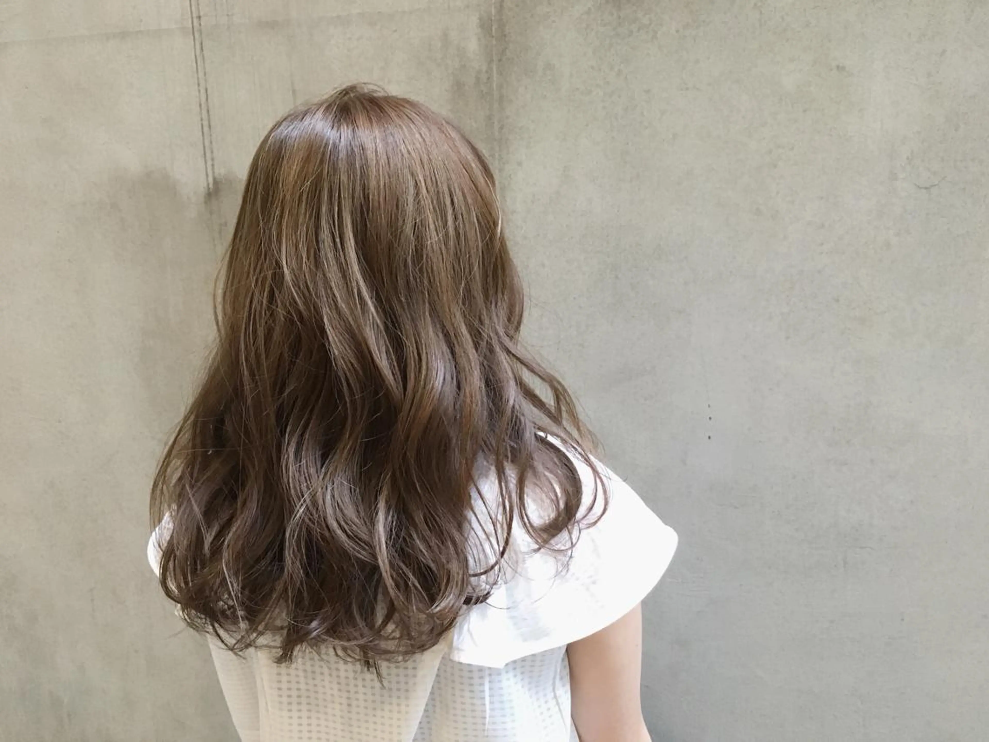 ショート ミディアム セミロング ロング カラー ハイライトカラー イルミナカラー 外国人風カラー ハイライト 沖 宜志のヘアスタイル
