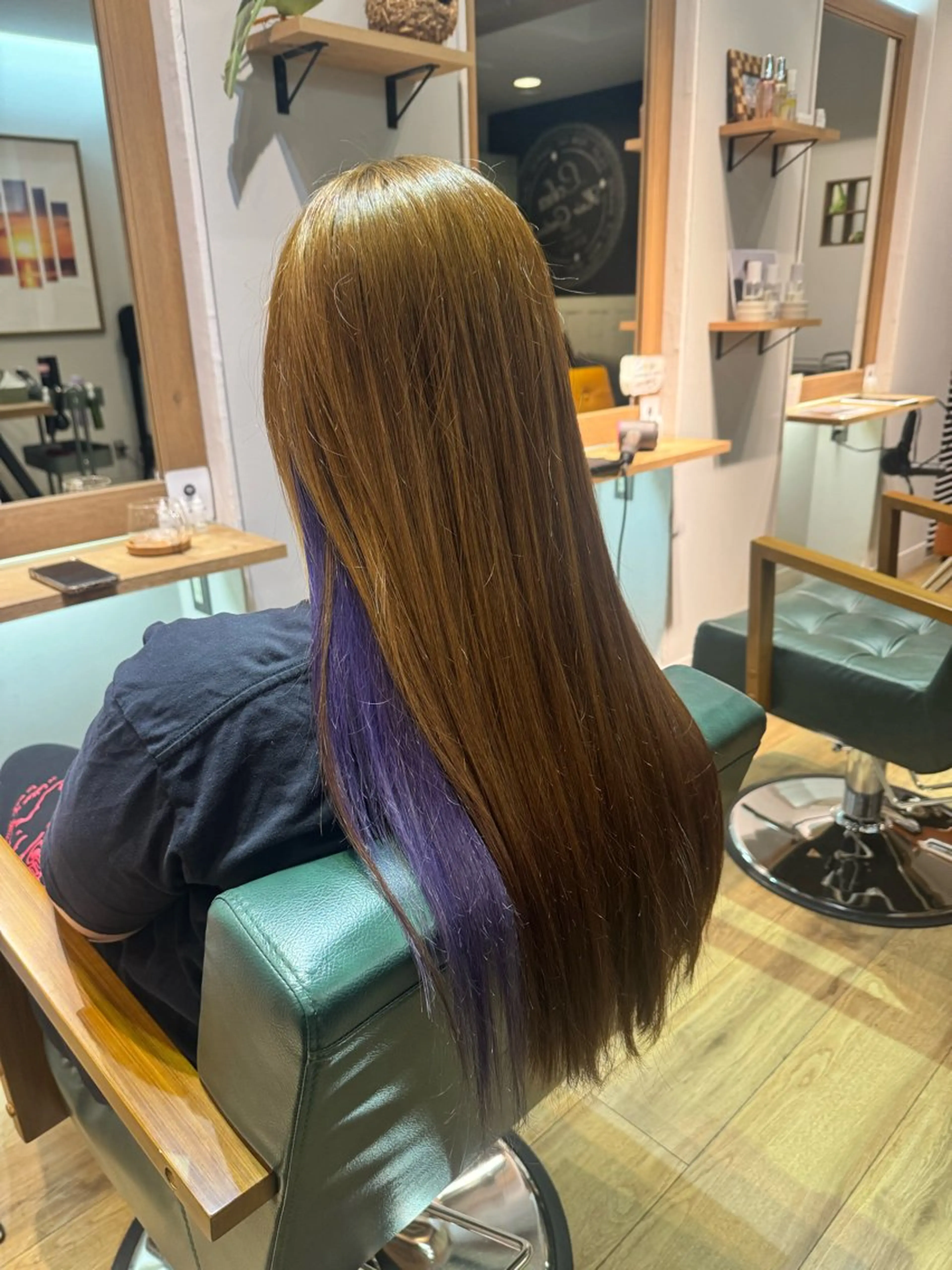 ロング カラー アッシュ ベージュカラー パープルカラー ヘアカラー トリートメント ツキダテ ユイのヘアスタイル