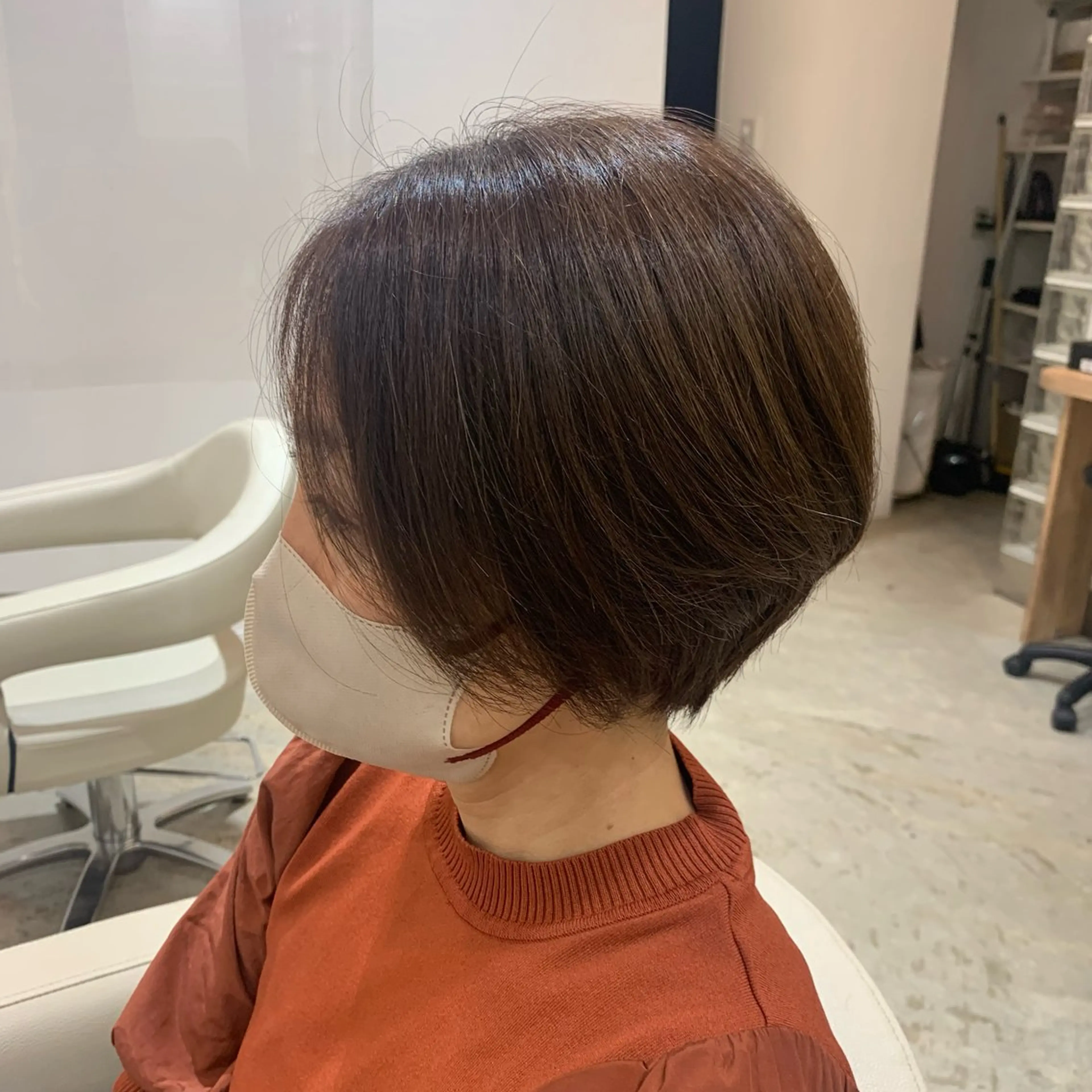 ショート カラー 佐藤 優里のヘアスタイル