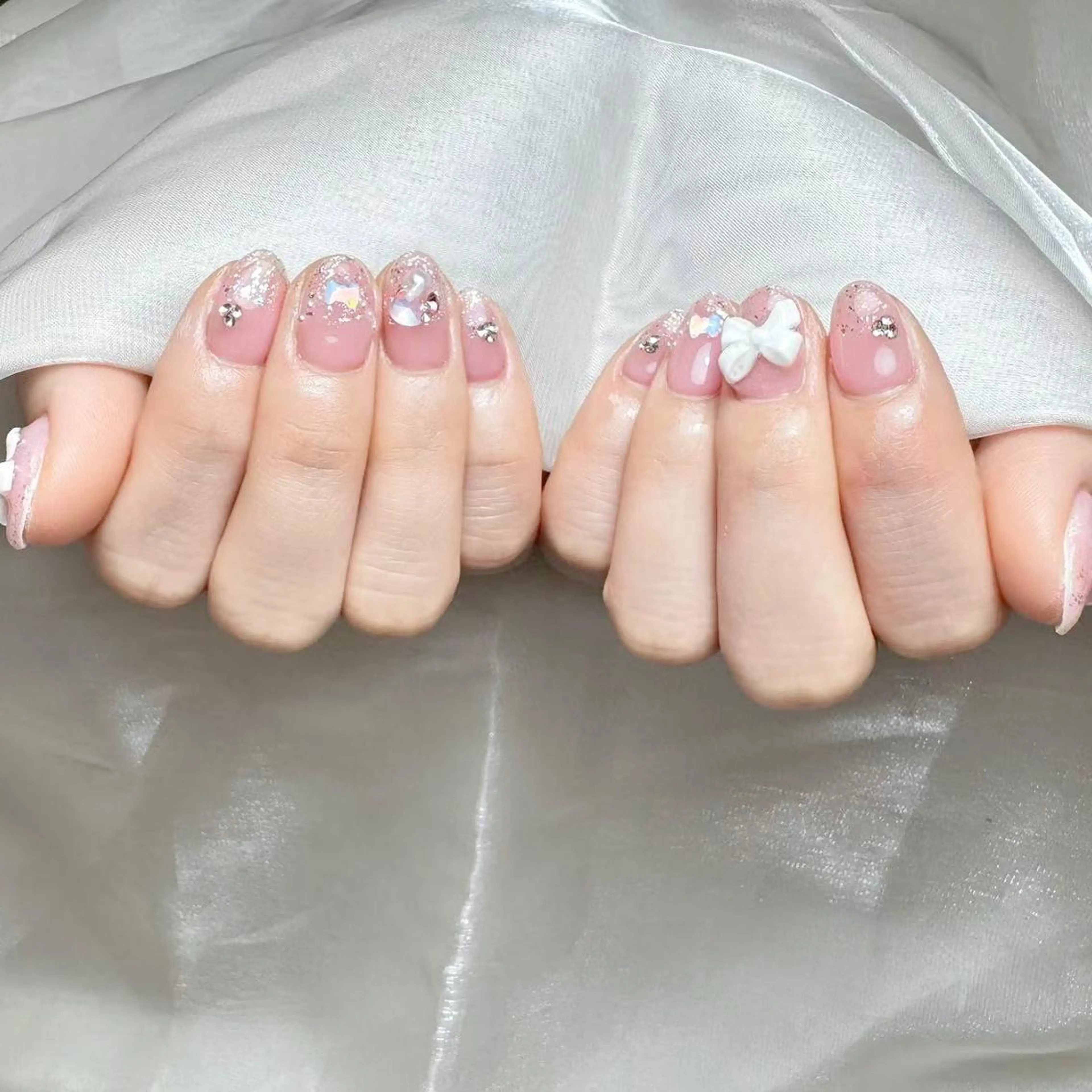 ネイル アートネイル オーロラネイル ガーリー キラキラネイル マグネットネイル ハンドネイル ハンドケア Plenty 🚢のネイルデザイン