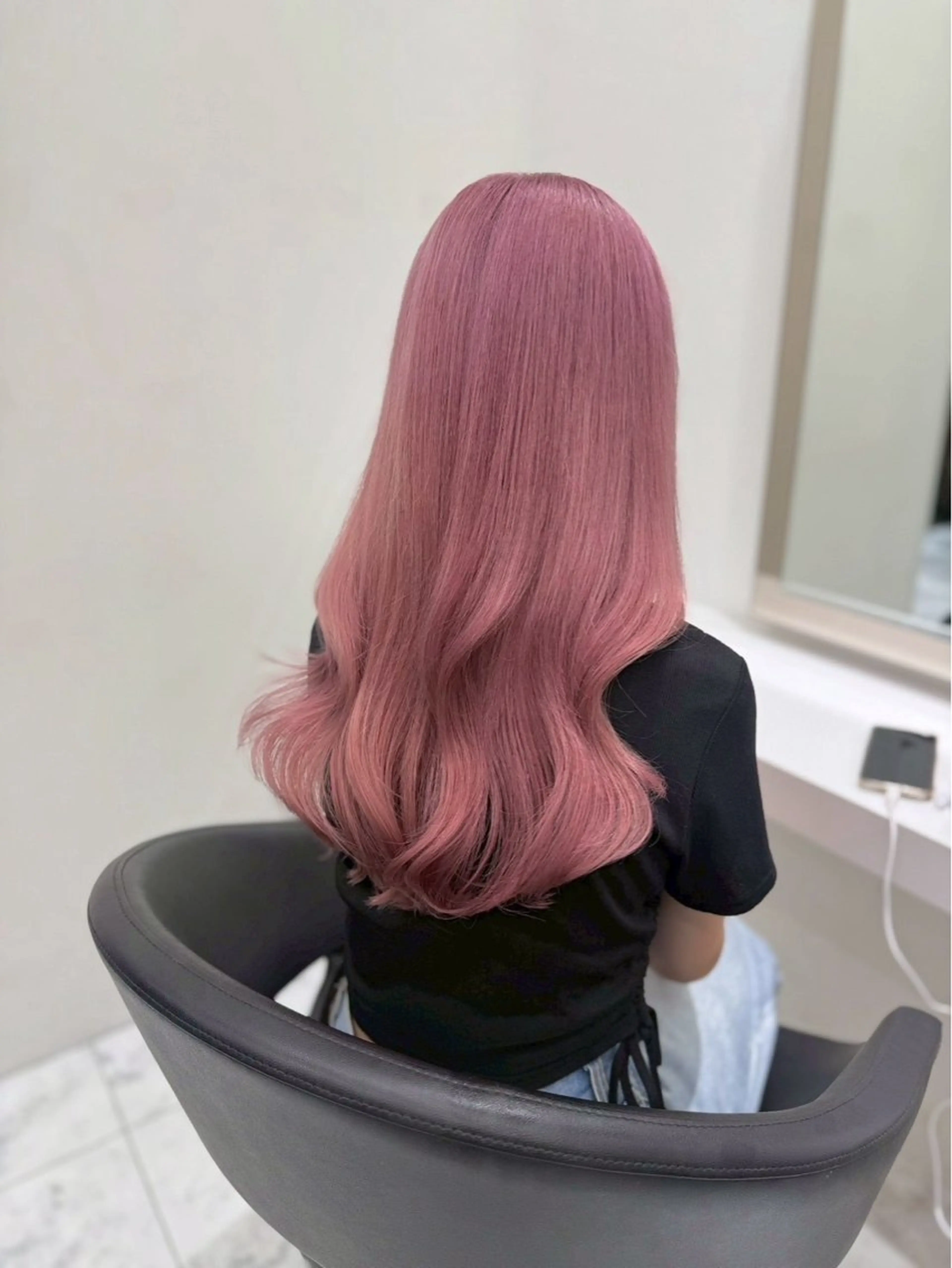 ロング カラー ブリーチ 透明感カラー ハイトーンカラー ヘアカラー ハイトーンカラー💞 くるみ🎀のヘアスタイル