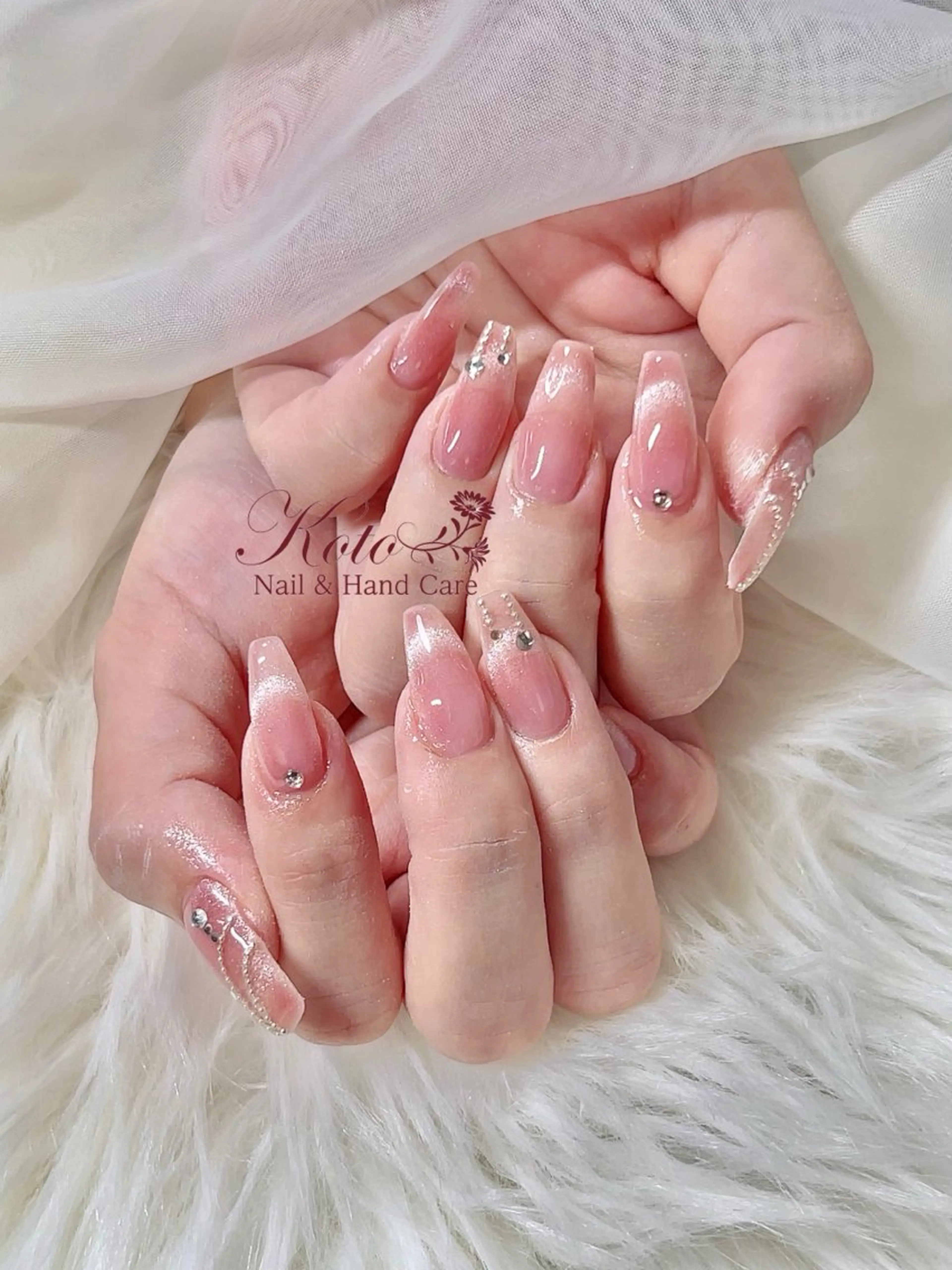 ネイル 長さ出し ジェルネイル 持ち込み ニュアンスネイル 赤色 ハンドネイル Nail Salon KOTOのネイルデザイン