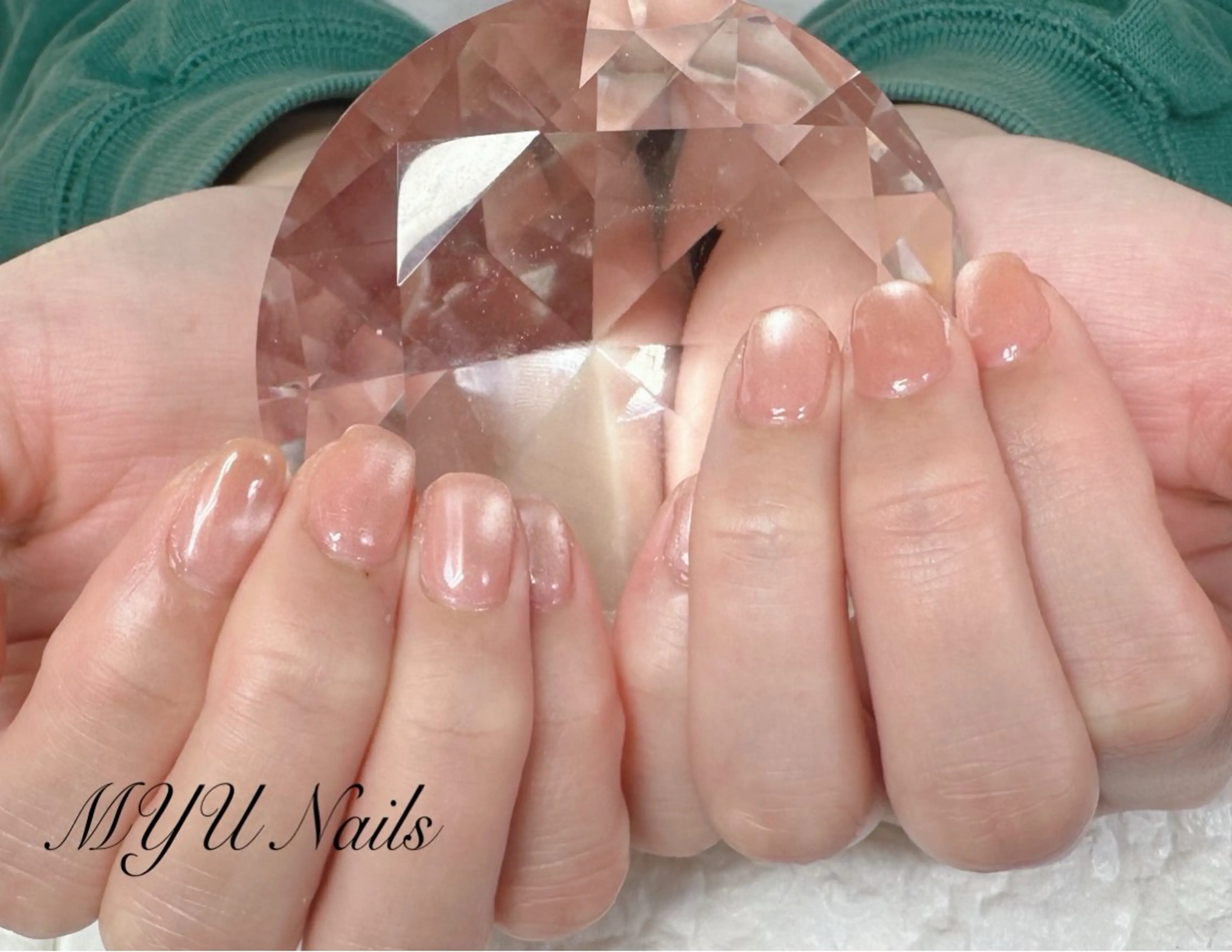 ネイル ジェルネイル マグネットネイル 持ち込み ニュアンスネイル ワンカラーネイル ハンドネイル ニュアンスネイル🌈 MYU Nailsのネイルデザイン