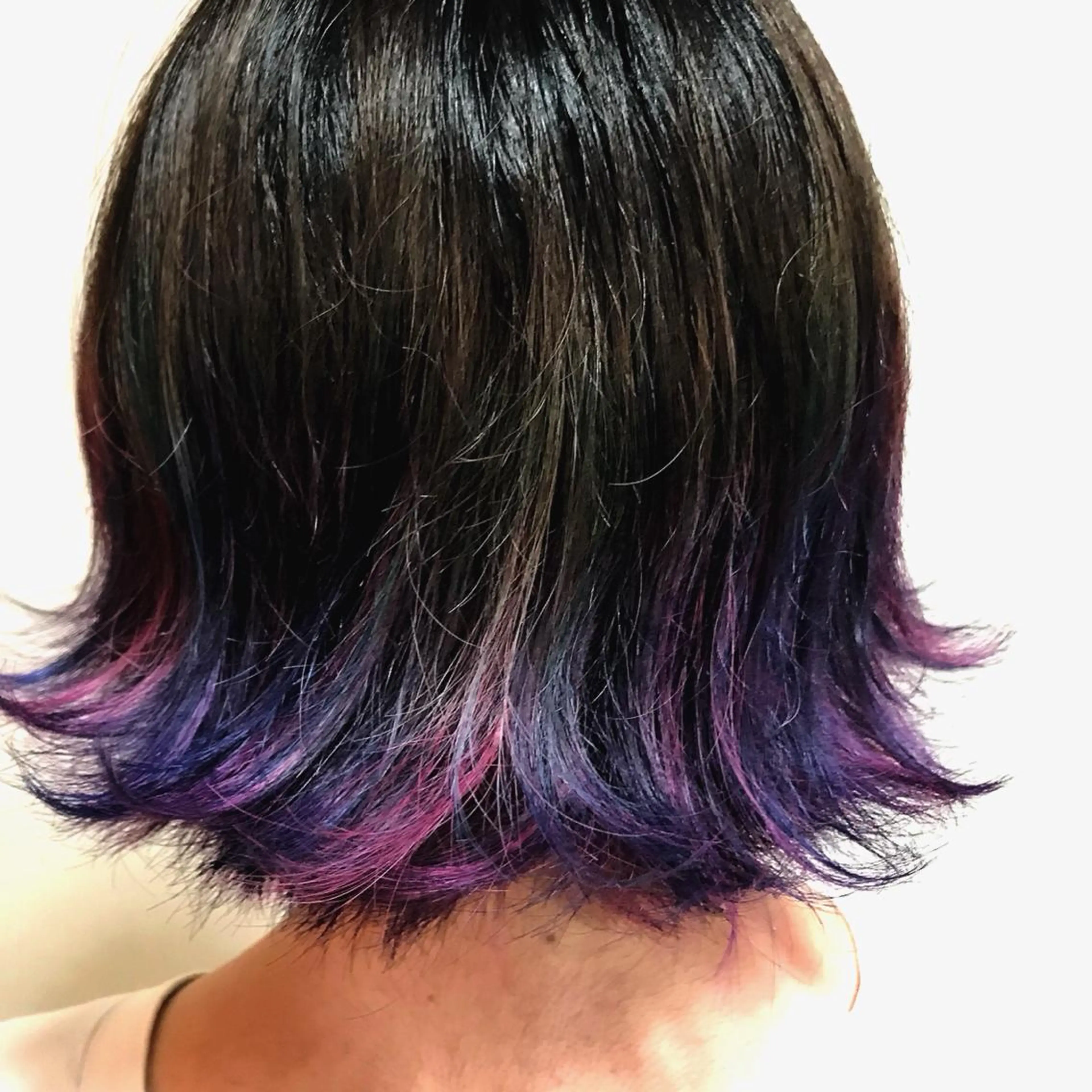 ショート カラー ブリーチ ピンクカラー ヘアカラー 長谷川 誠志のヘアスタイル