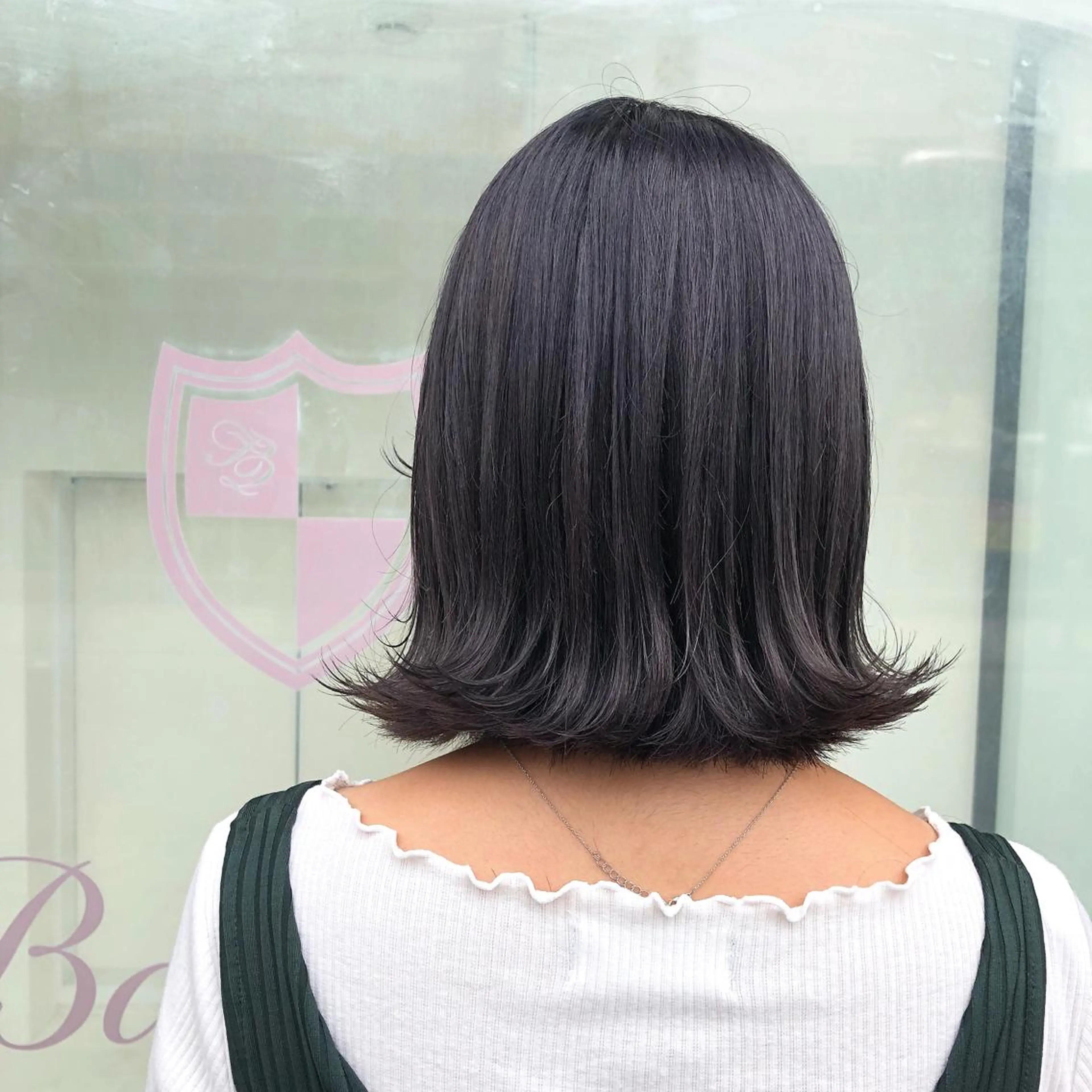 ショート カラー ヘアカラー 相川 愛実のヘアスタイル