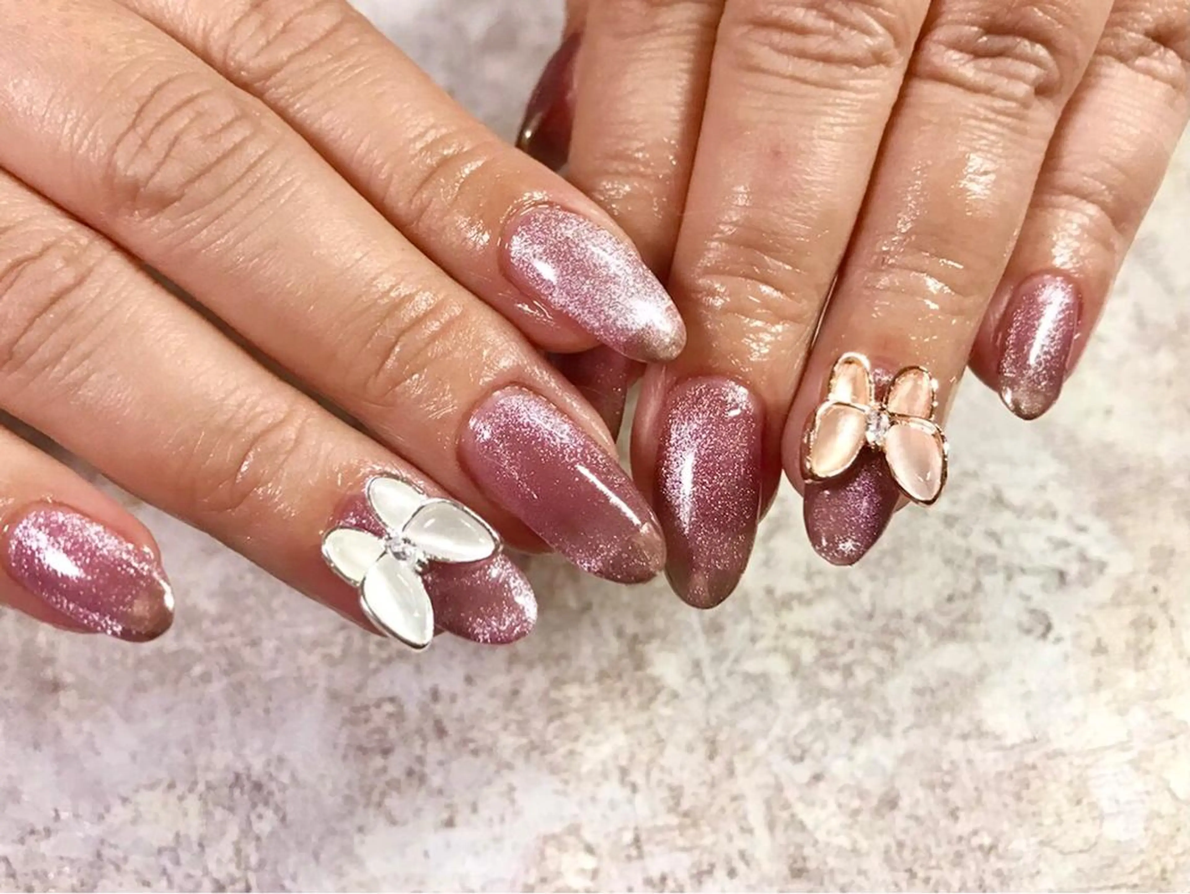 ネイル マグネットネイル ハンドネイル mogunail &blowのネイルデザイン